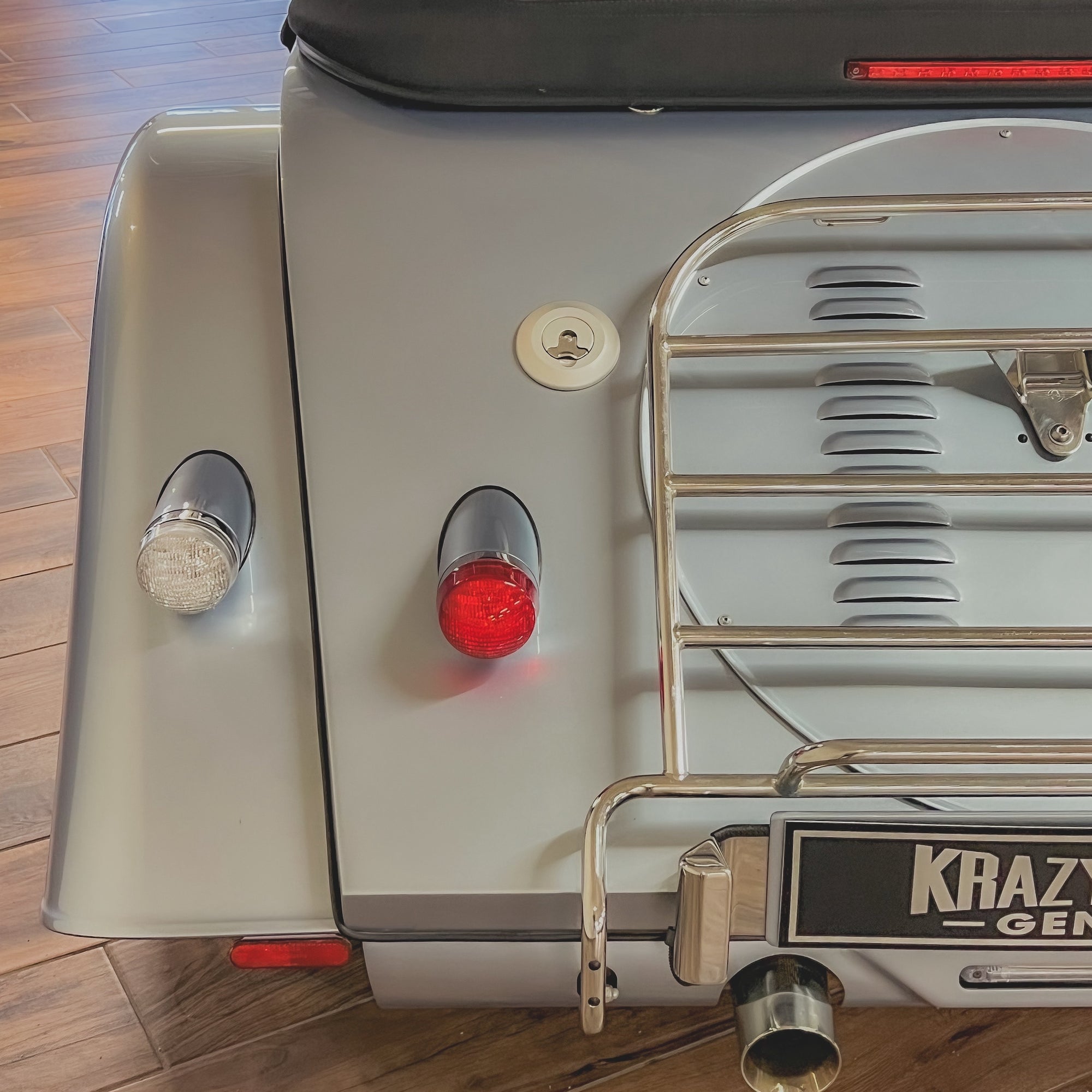 Morgan Plus SIX  3.0 Straight 6 Turbo -   Liquid Blue Chrome