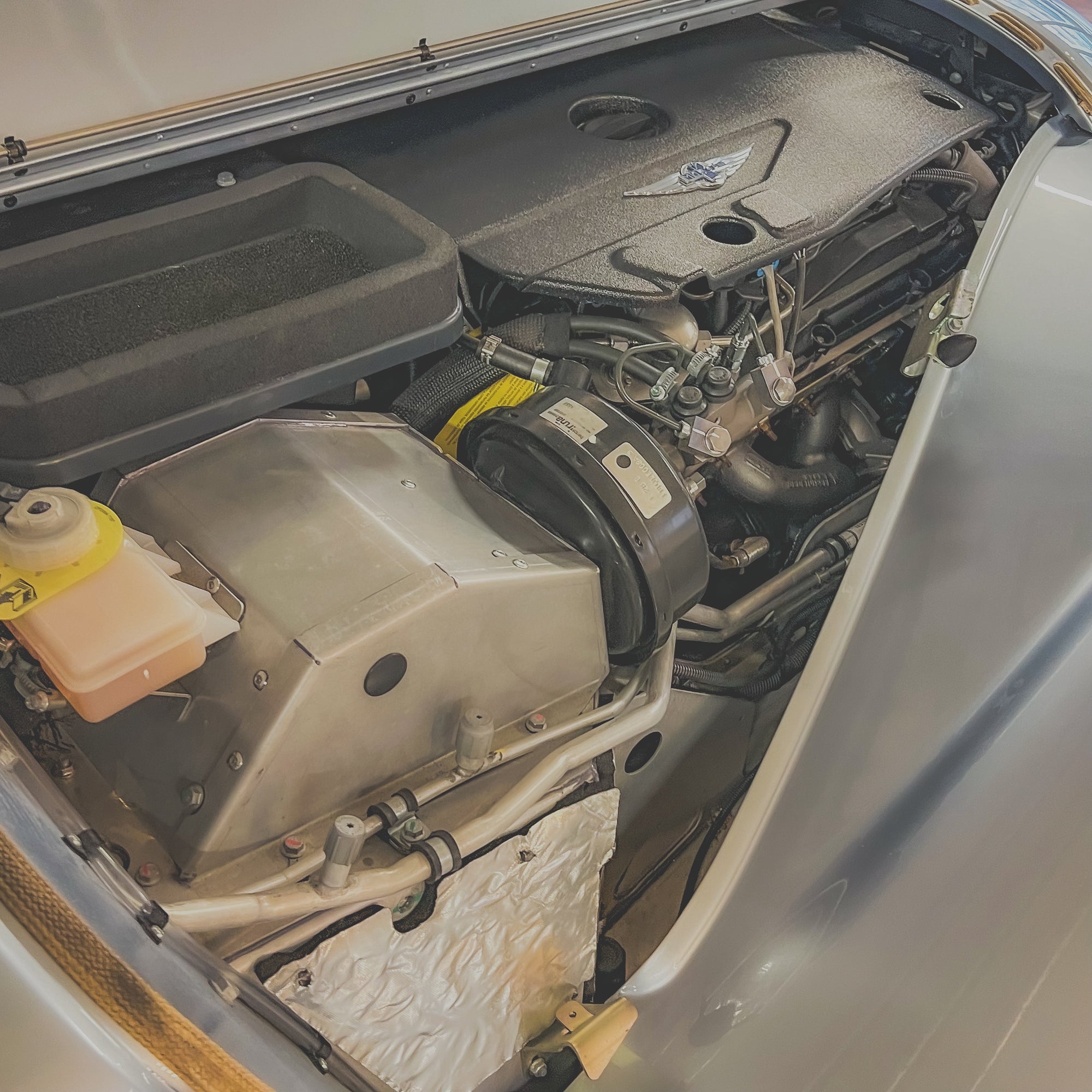 Morgan Plus SIX  3.0 Straight 6 Turbo -   Liquid Blue Chrome