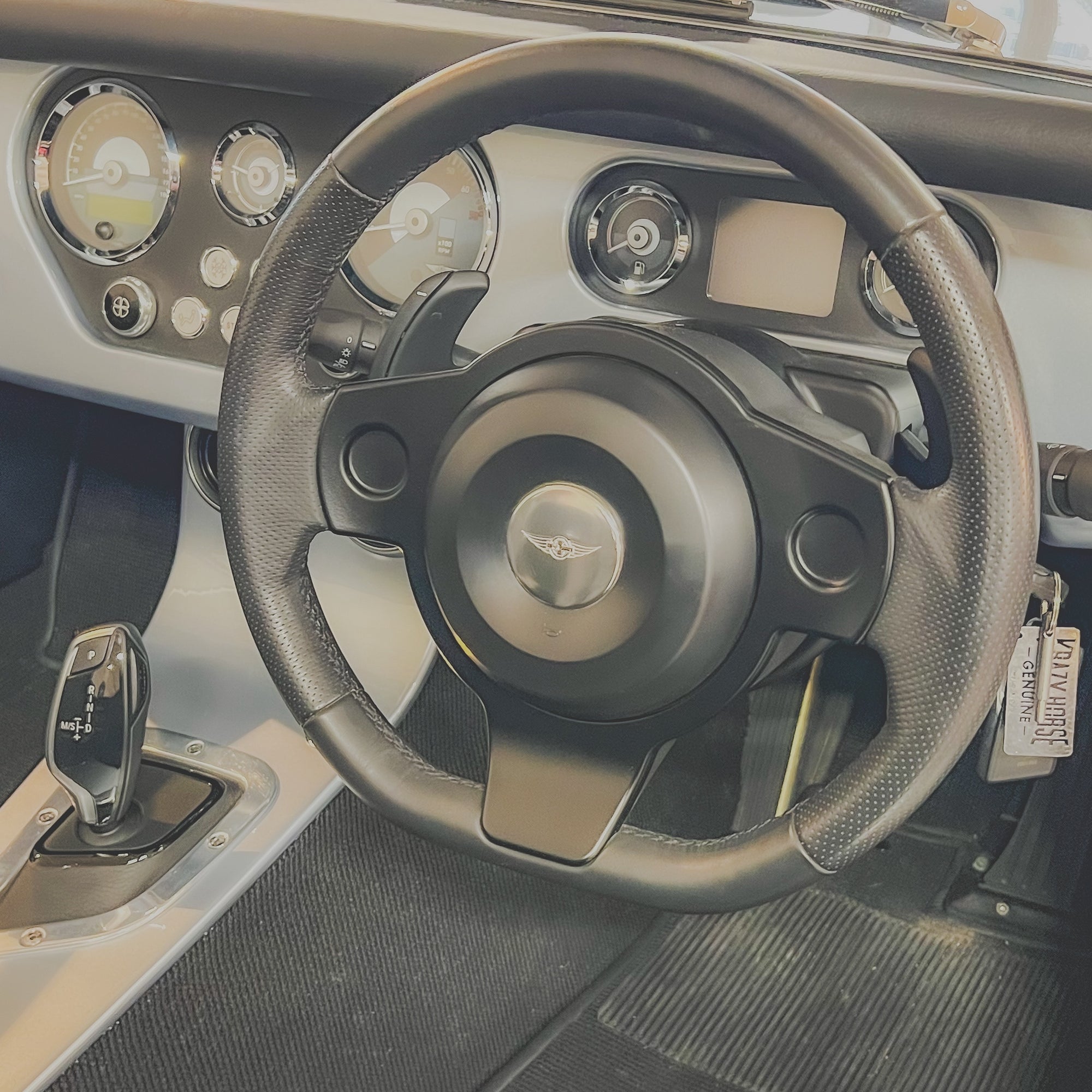 Morgan Plus SIX  3.0 Straight 6 Turbo -   Liquid Blue Chrome