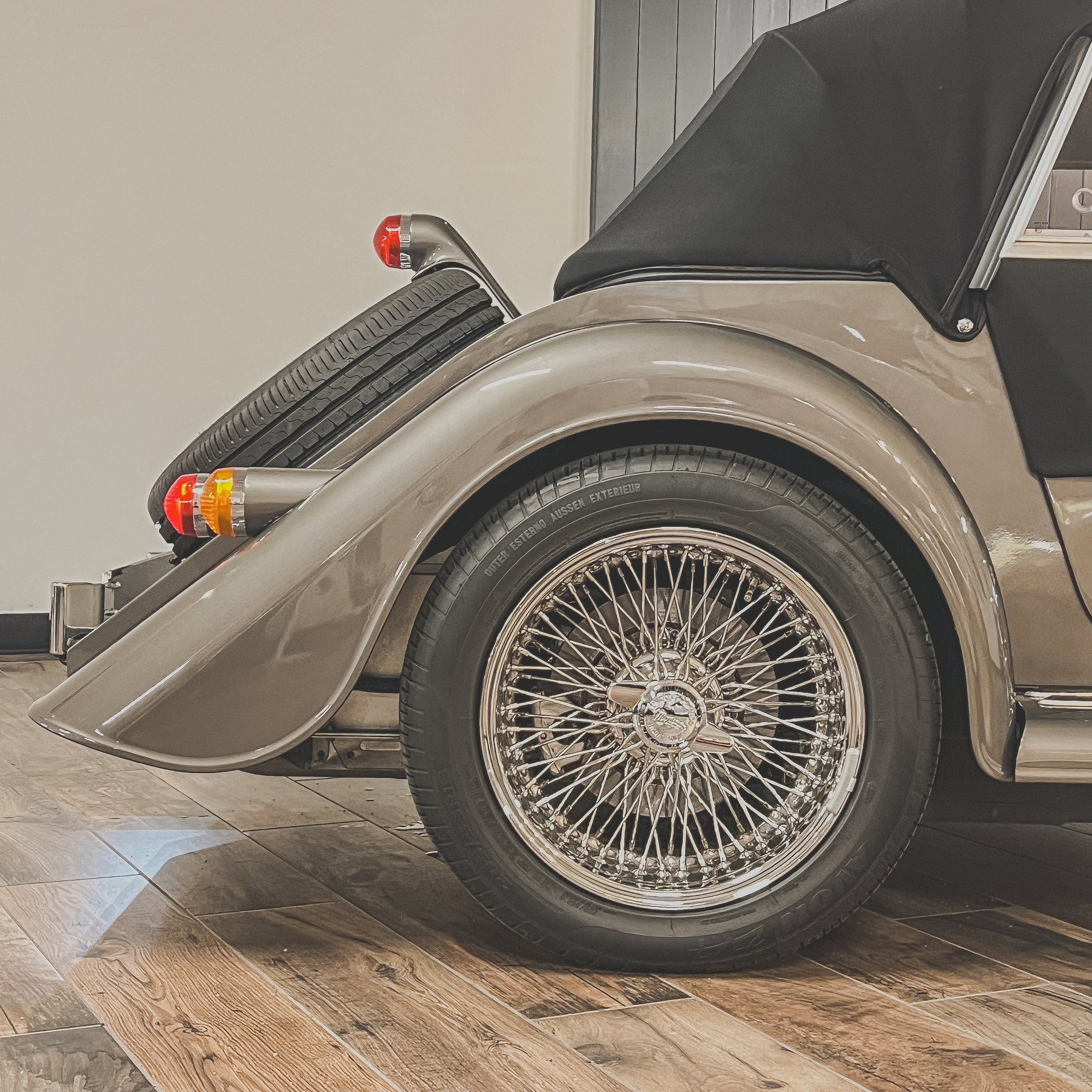 Morgan Plus Four 2.0 Auto - Antique Bronze