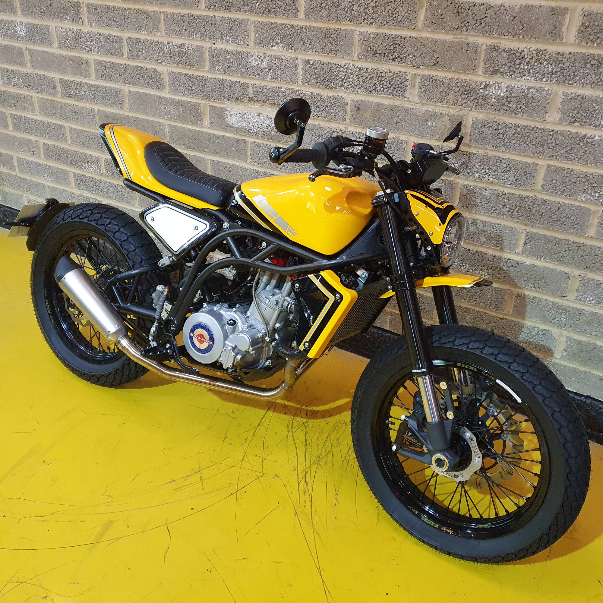 CCM Spitfire Street Tracker - Yellow/Black