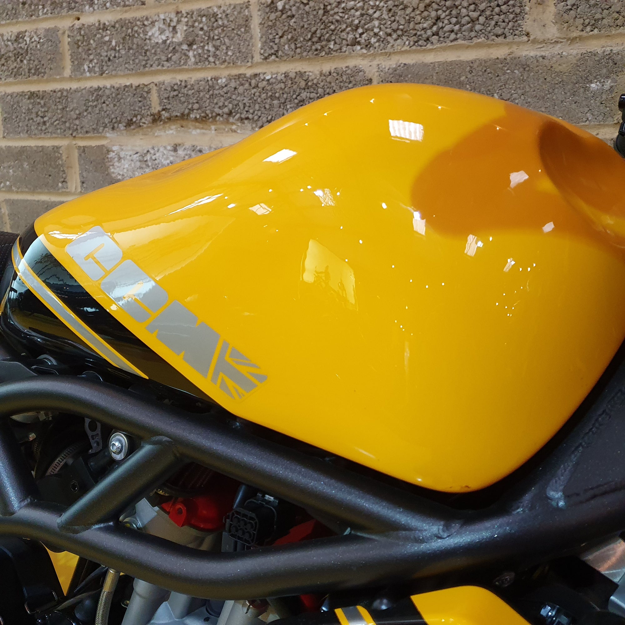 CCM Spitfire Street Tracker - Yellow/Black