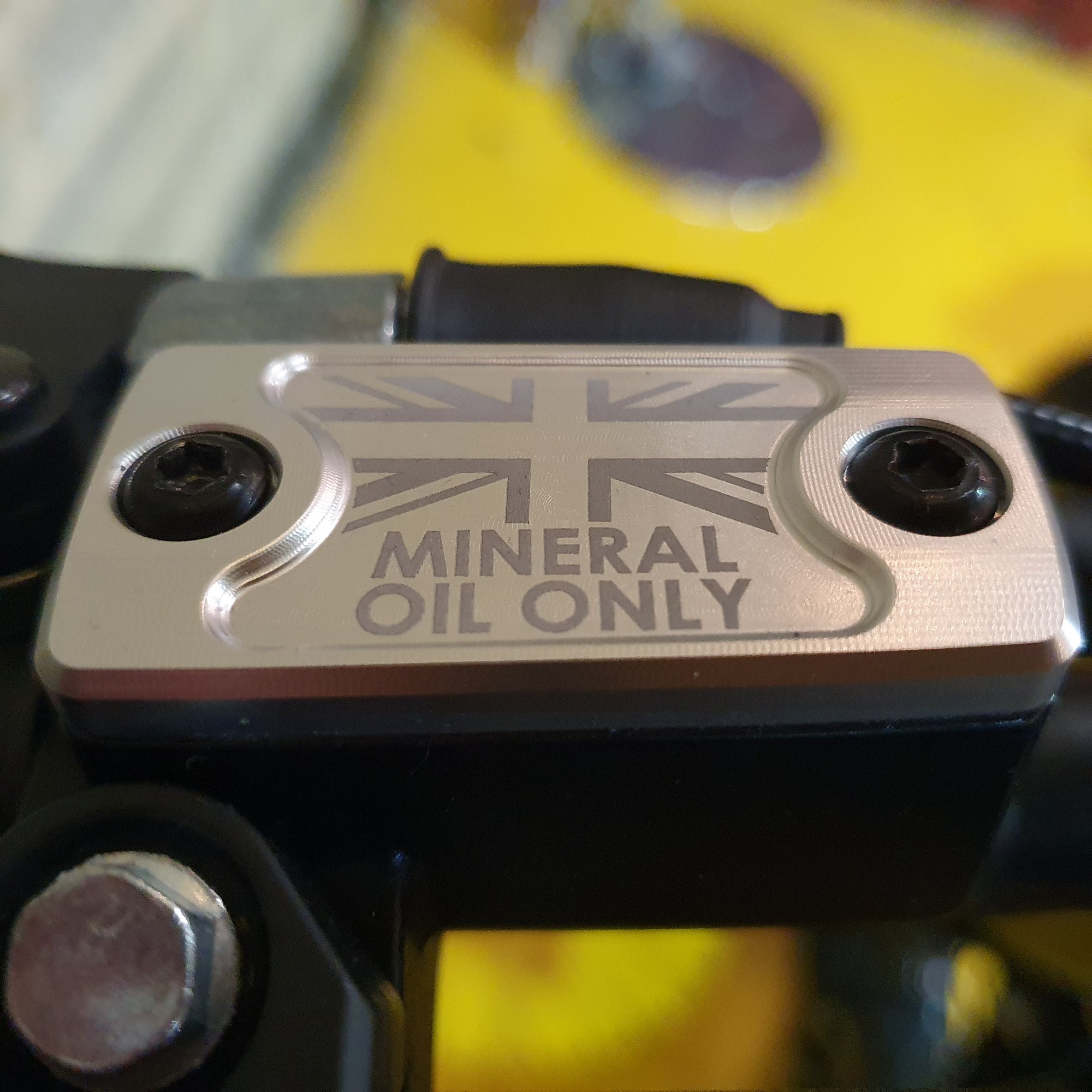 CCM Spitfire Street Tracker - Yellow/Black