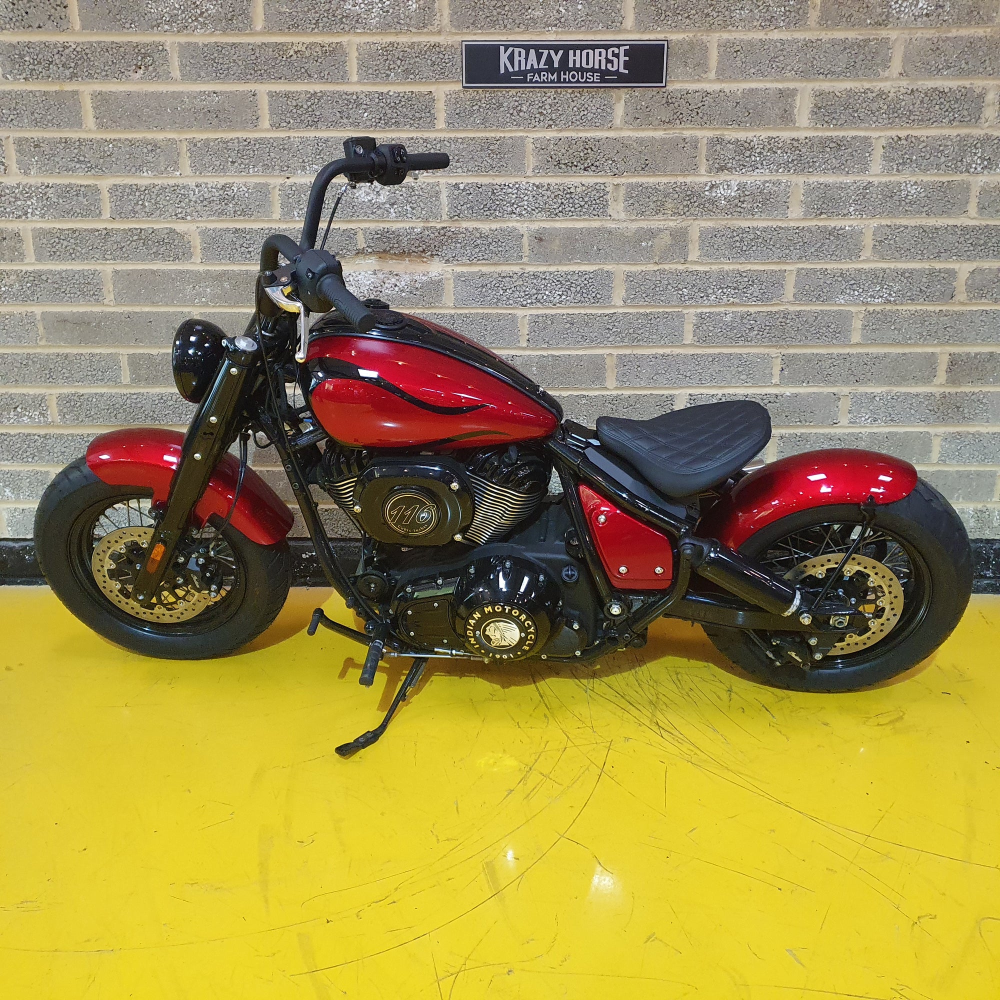 Indian Chief Bobber Dark Horse - Custom Candy Red