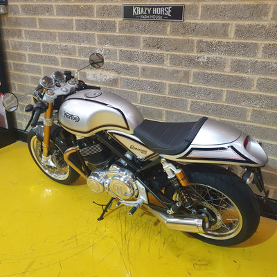 Norton Commando 961 CR - Manx Silver