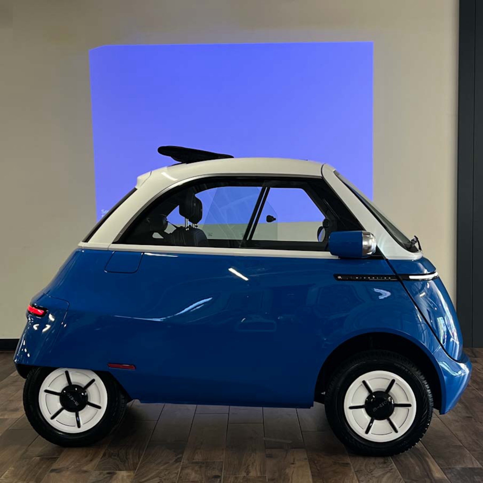 Microlino - Zurich Blue / White