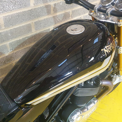 Norton Commando 961 Street - Black - PreLoved