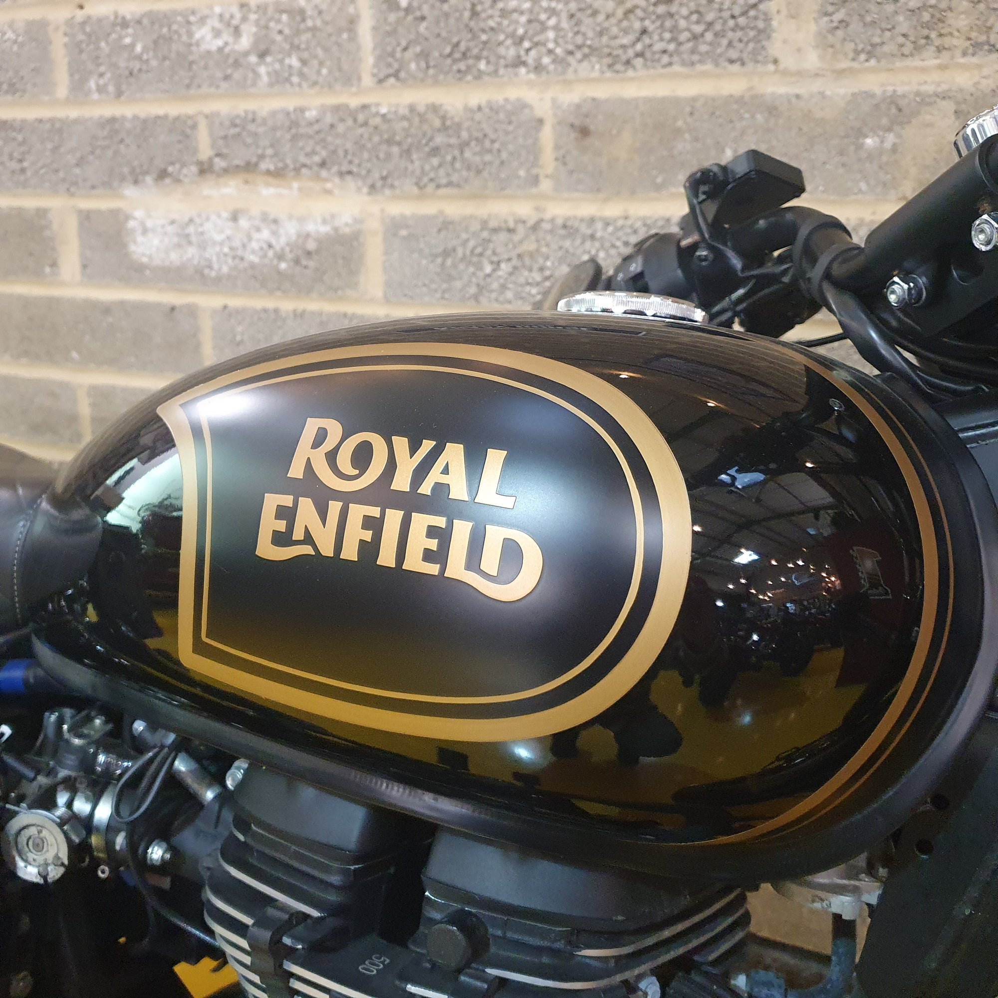 Royal Enfield Bullet Classic - Tribute Black - PreLoved