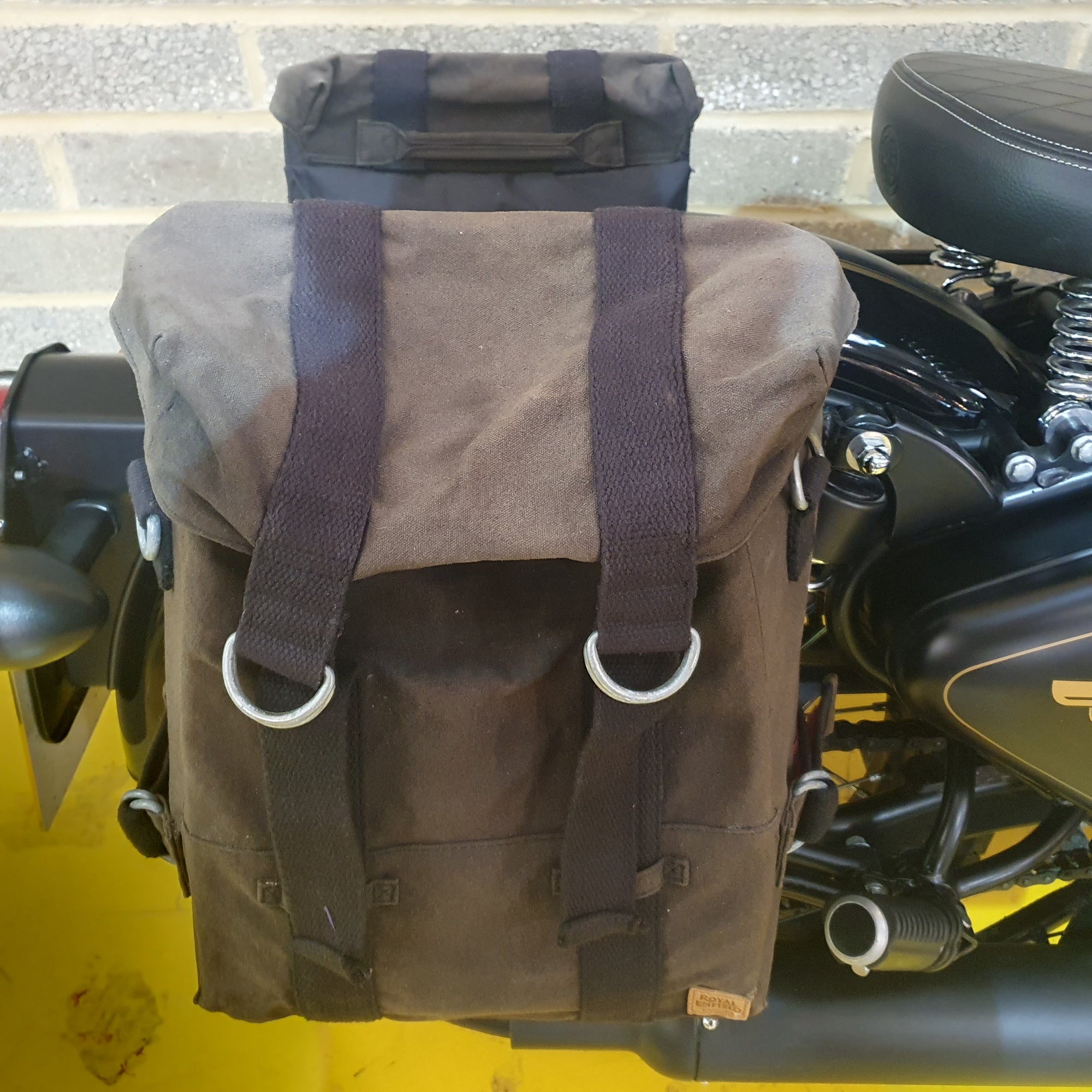 Royal Enfield Bullet Classic - Tribute Black - PreLoved