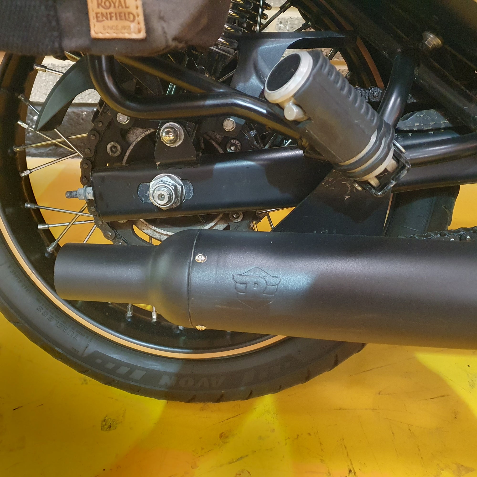 Royal Enfield Bullet Classic - Tribute Black - PreLoved