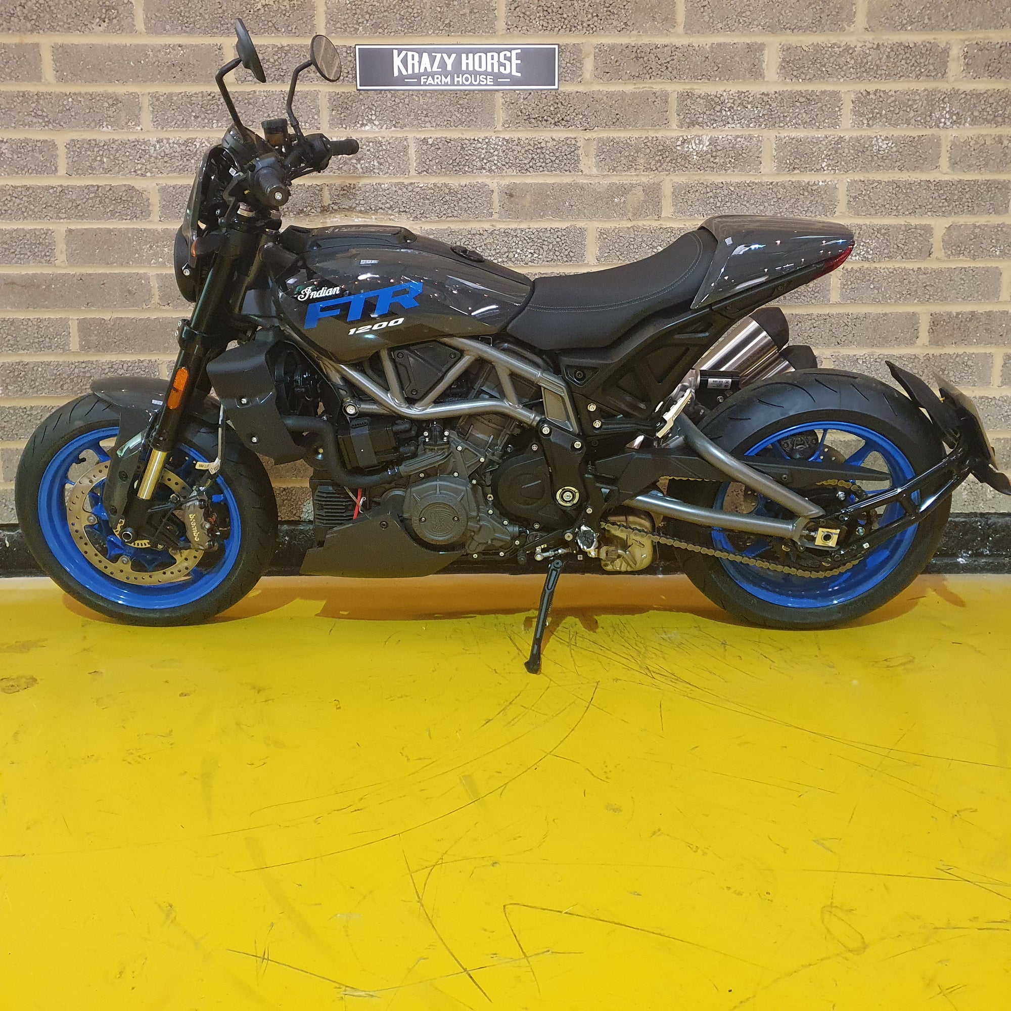 2024 FTR Sport - Granite Grey - PreLoved