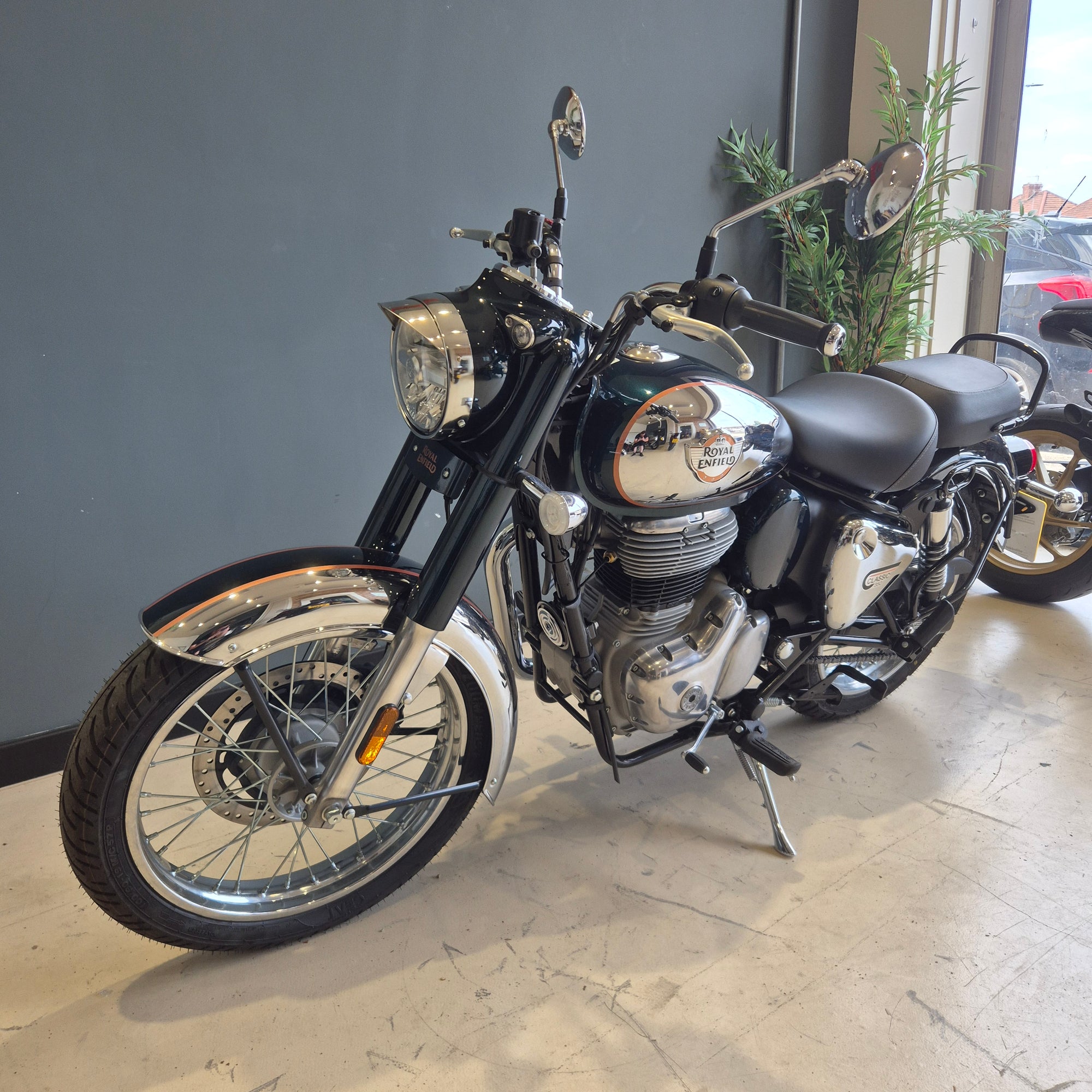Royal Enfield Classic 350 - Emerald Green - PreLoved
