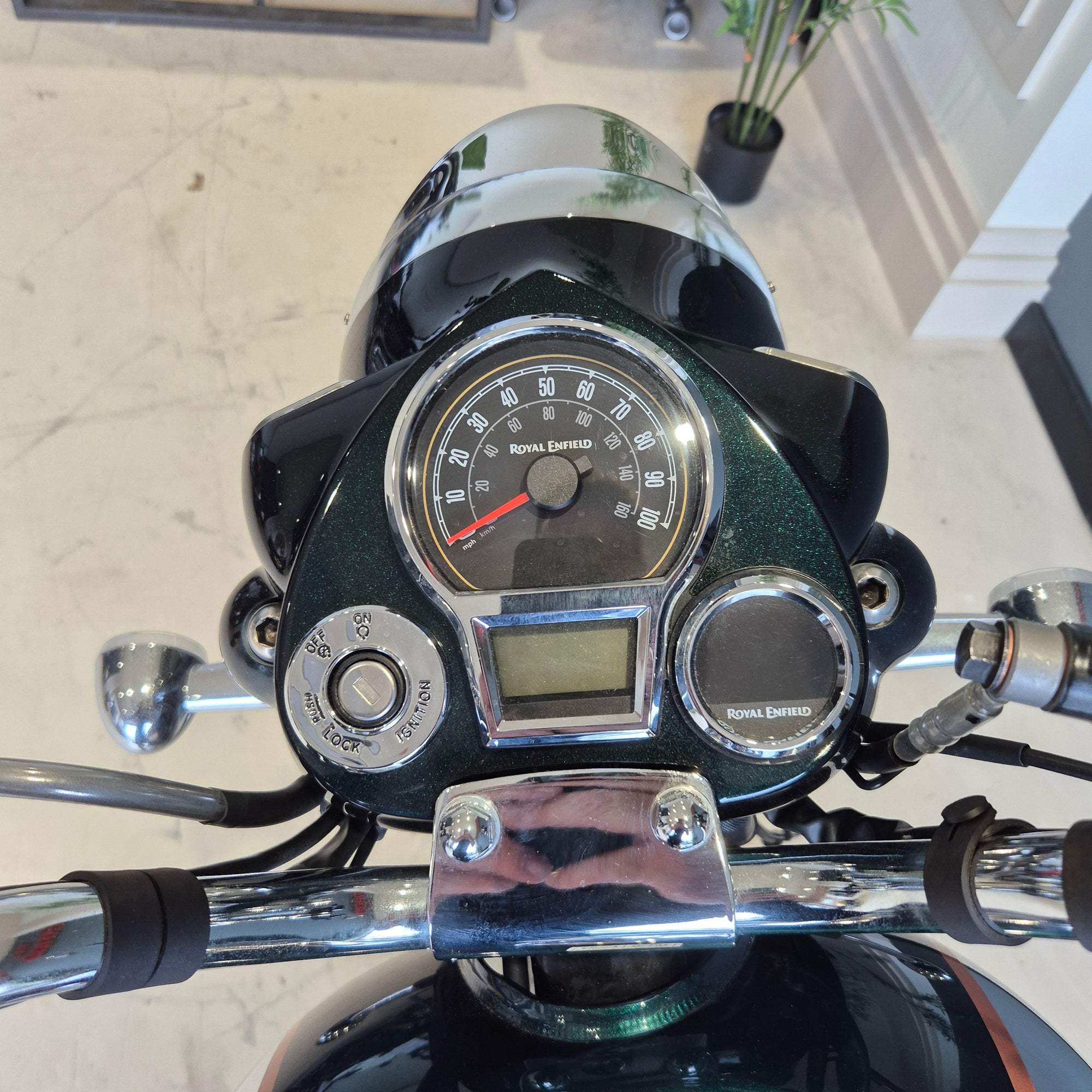 Royal Enfield Classic 350 - Emerald Green - PreLoved