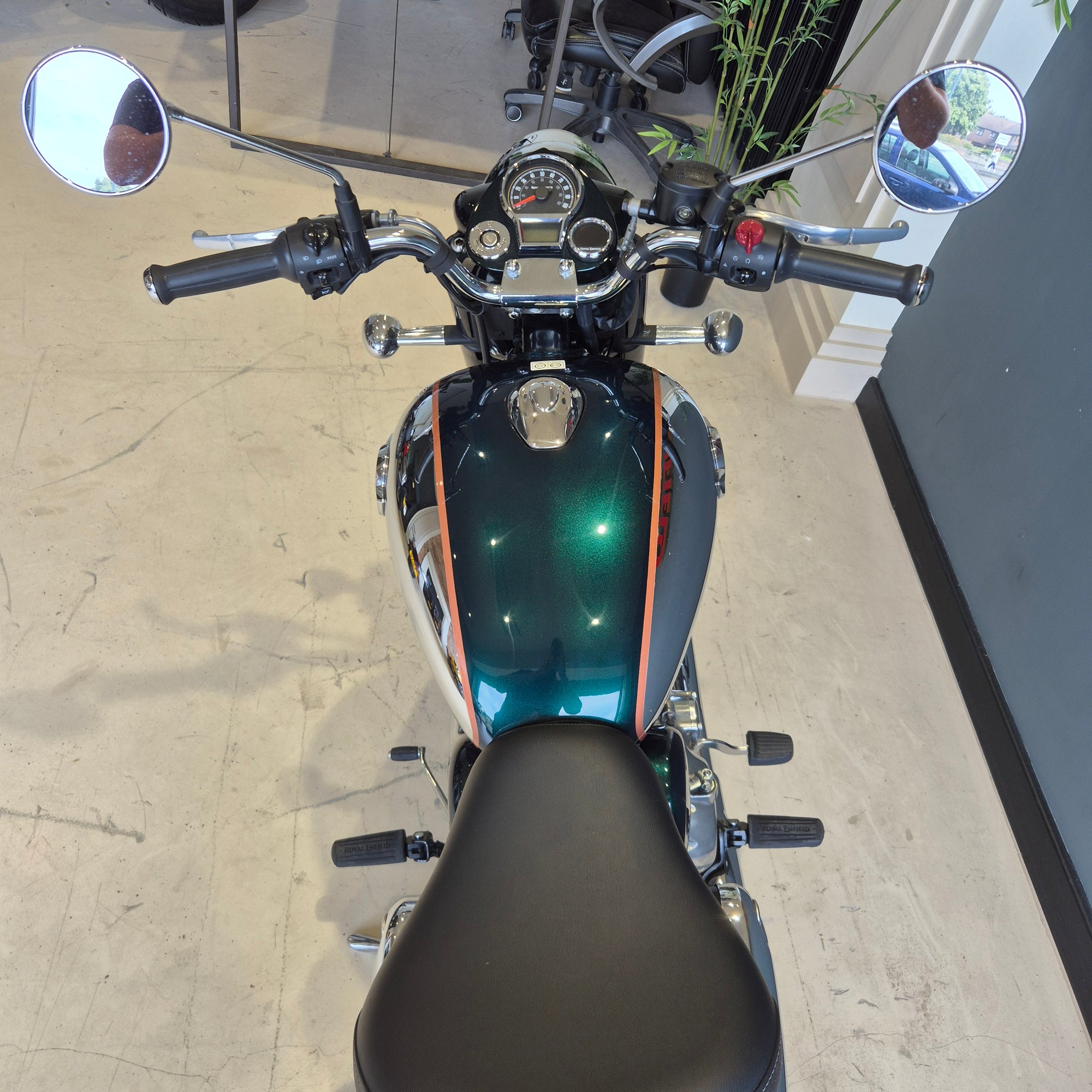 Royal Enfield Classic 350 - Emerald Green - PreLoved