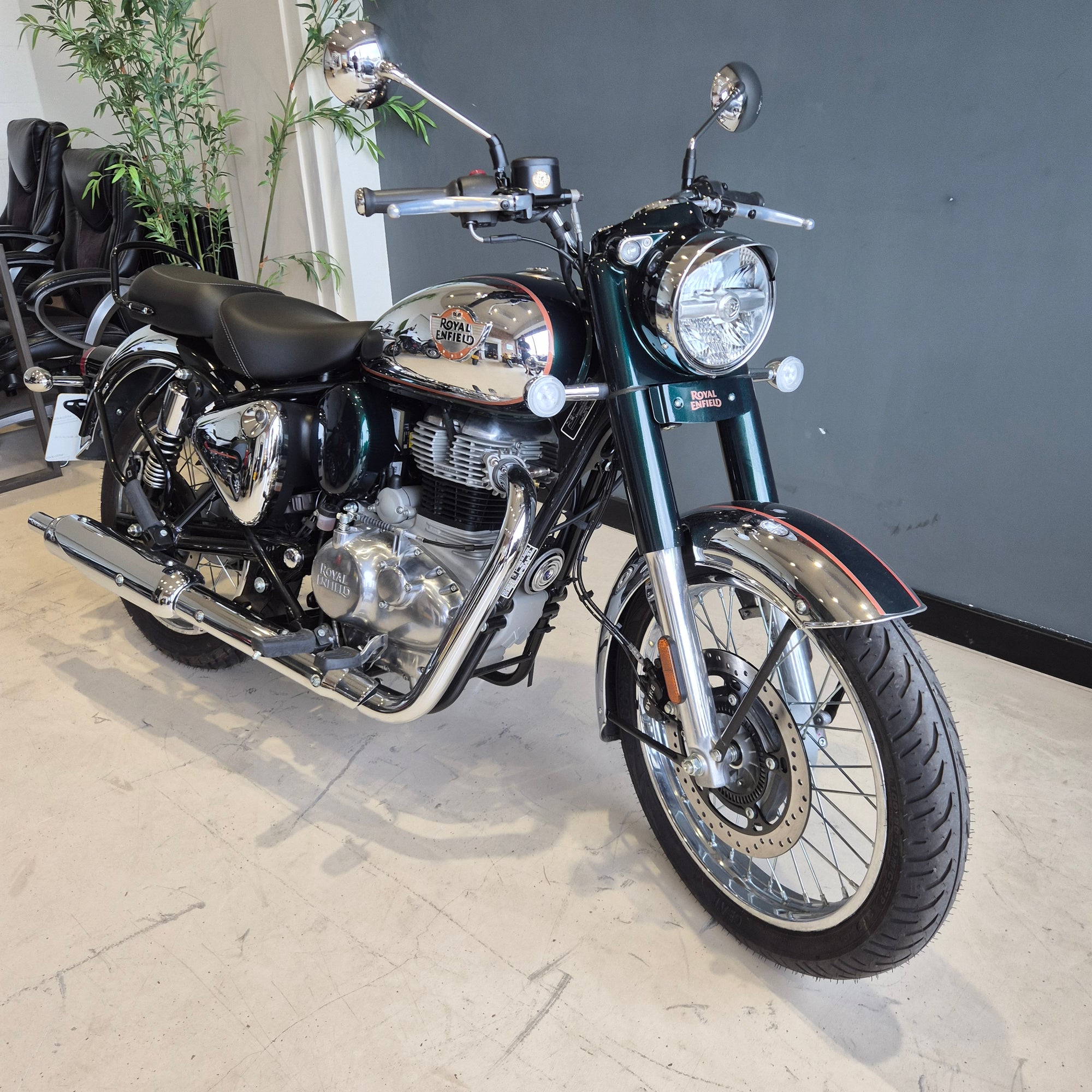 Royal Enfield Classic 350 - Emerald Green - PreLoved