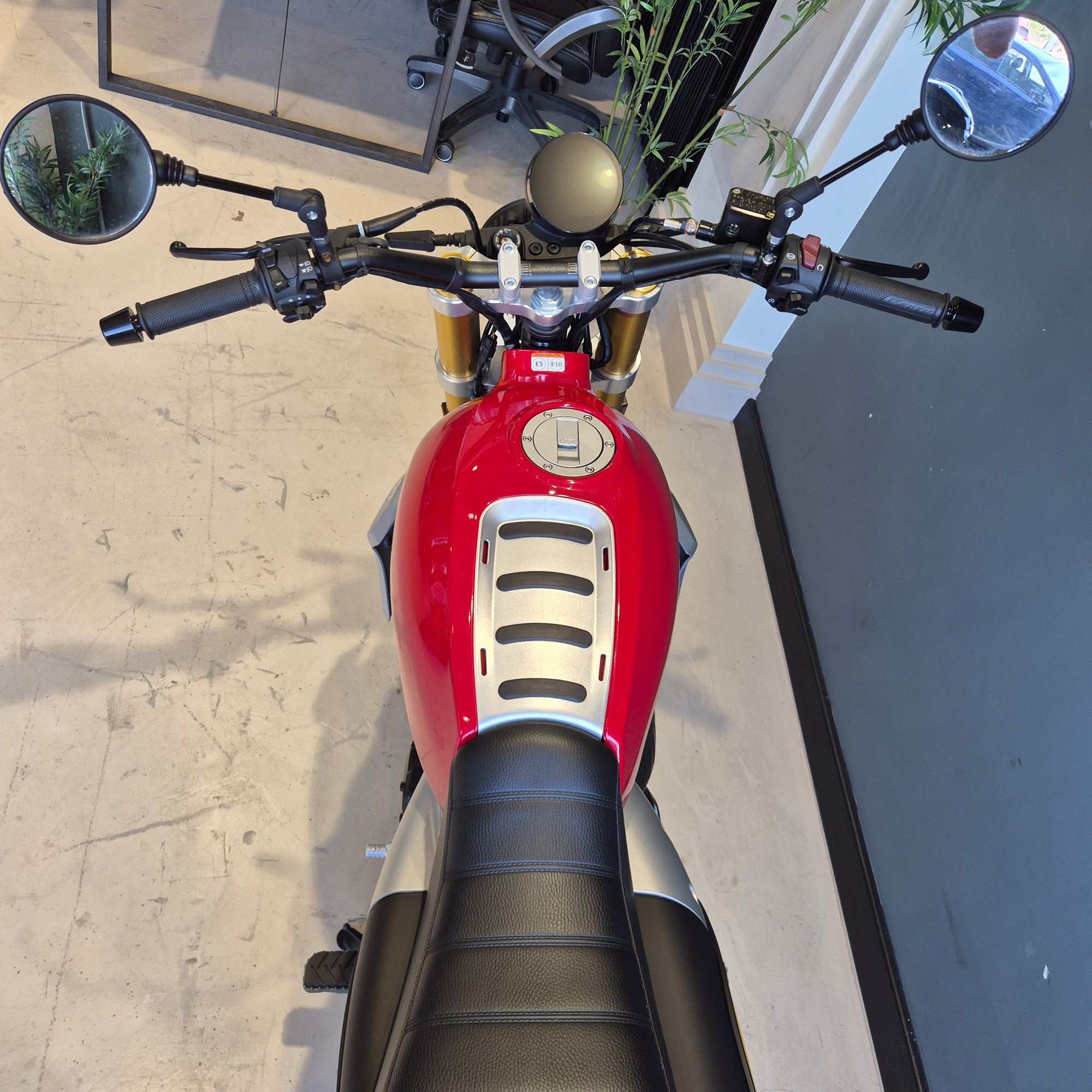 Fantic Caballero 500 Scrambler - Red - PreLoved