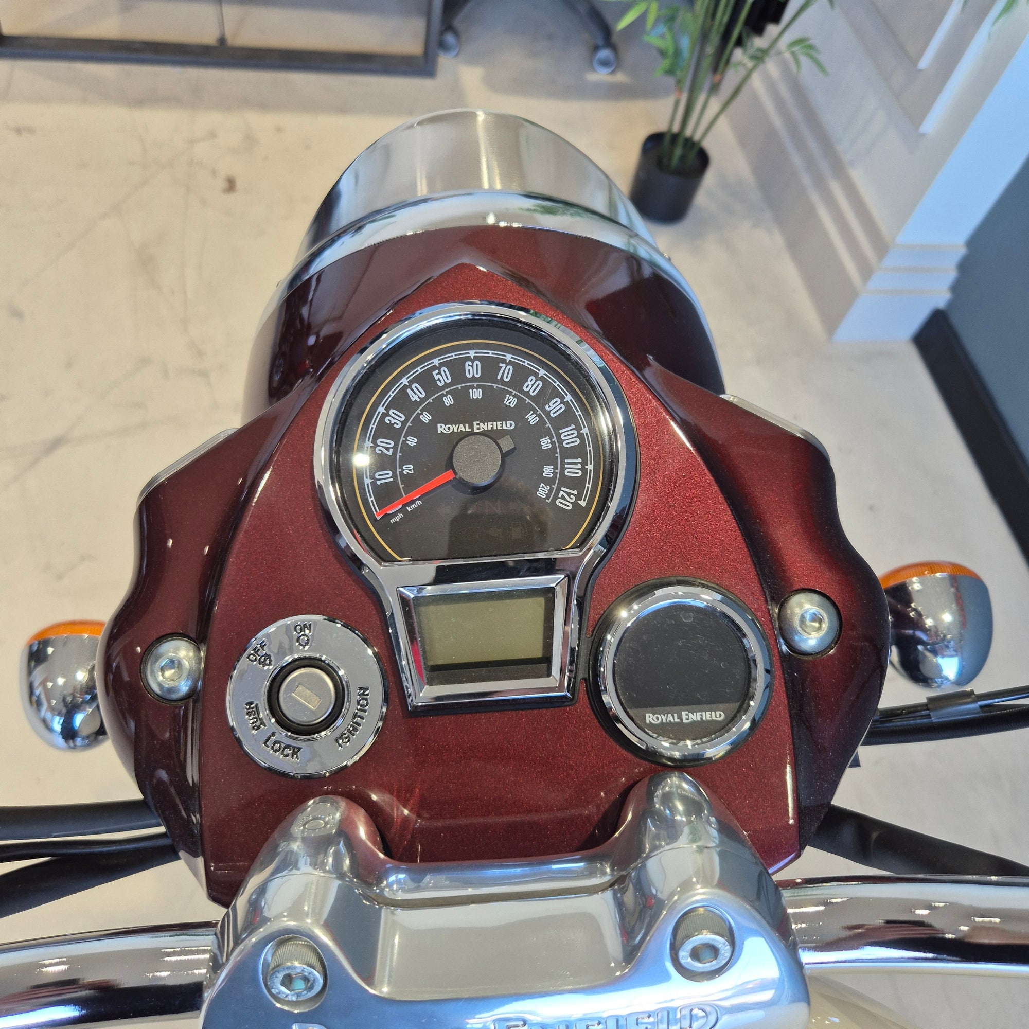 Royal Enfield Classic 650 - Vallam Red - PreLoved
