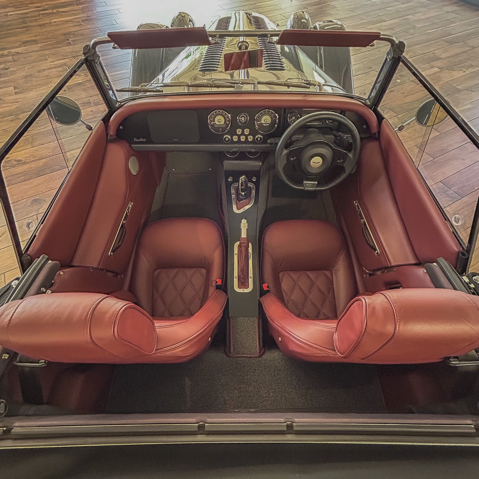 Morgan Plus Four auto - Vintage Dark Grey