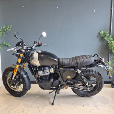 Royal Enfield Bear 650 - Golden Shadow Black - PreLoved