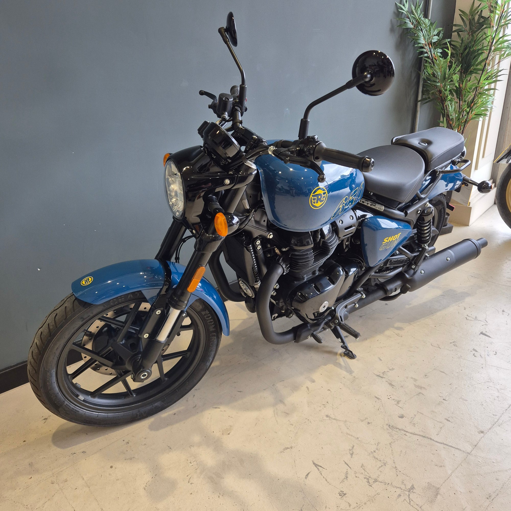Royal Enfield Shotgun 650 - Plasma Blue - PreLoved