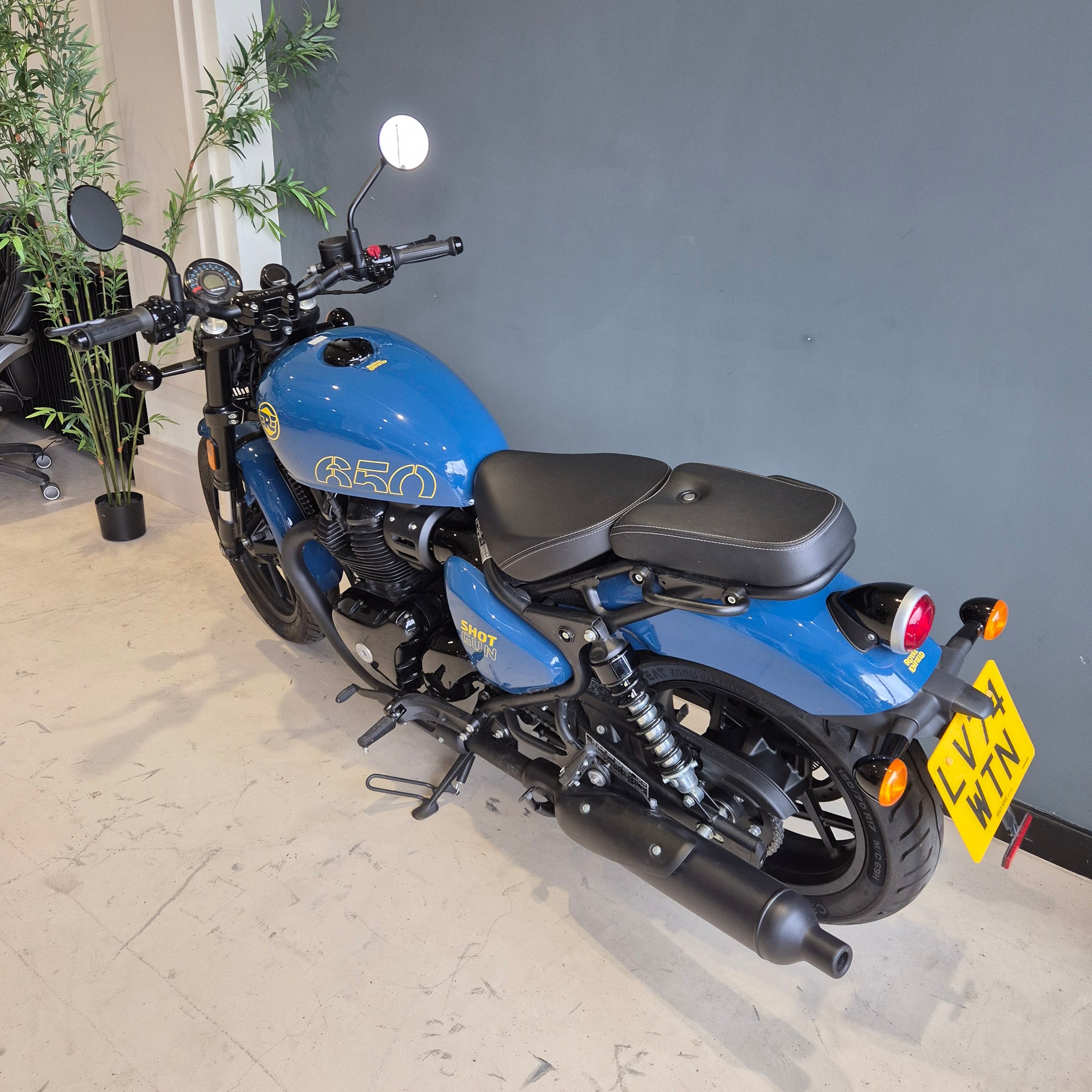 Royal Enfield Shotgun 650 - Plasma Blue - PreLoved