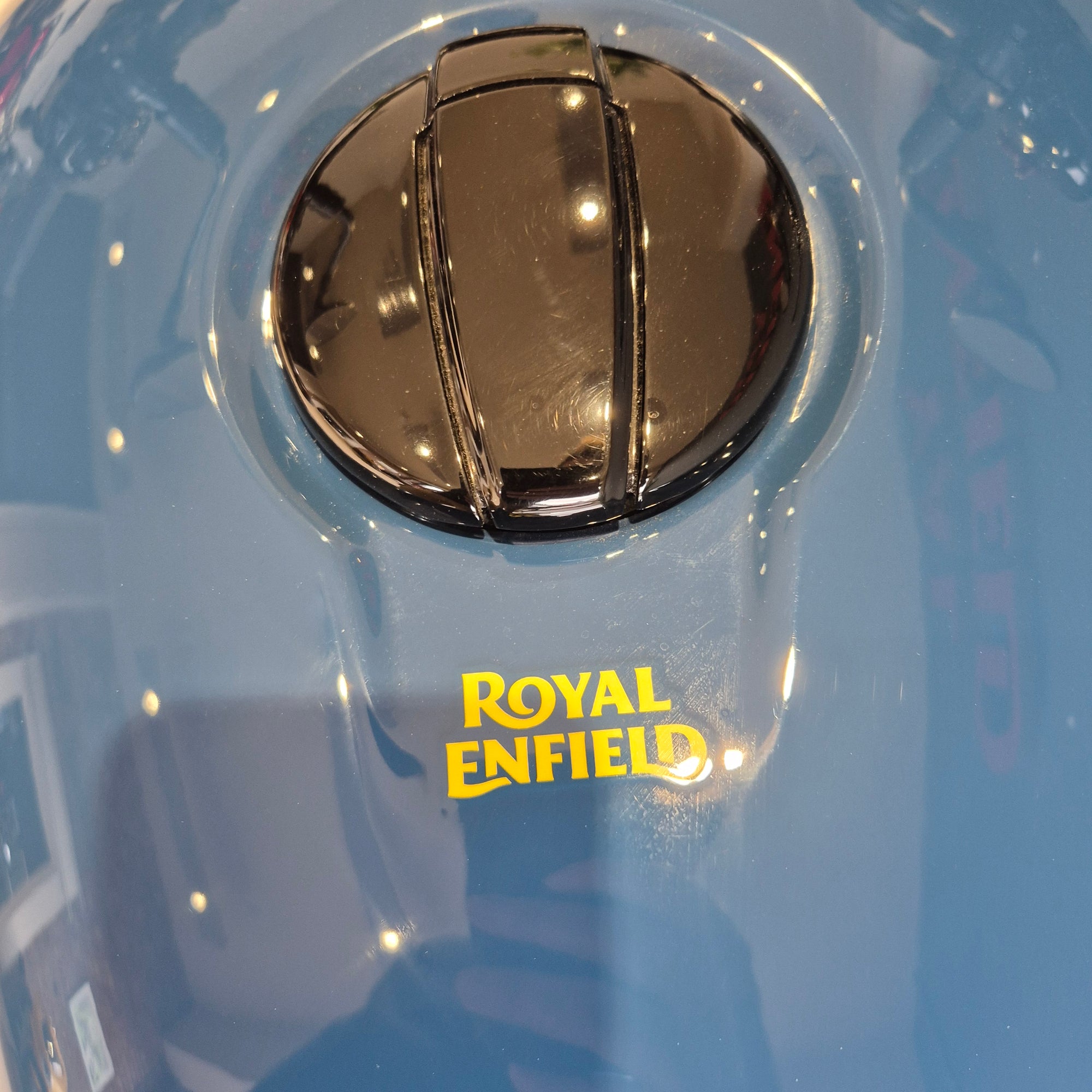 Royal Enfield Shotgun 650 - Plasma Blue - PreLoved