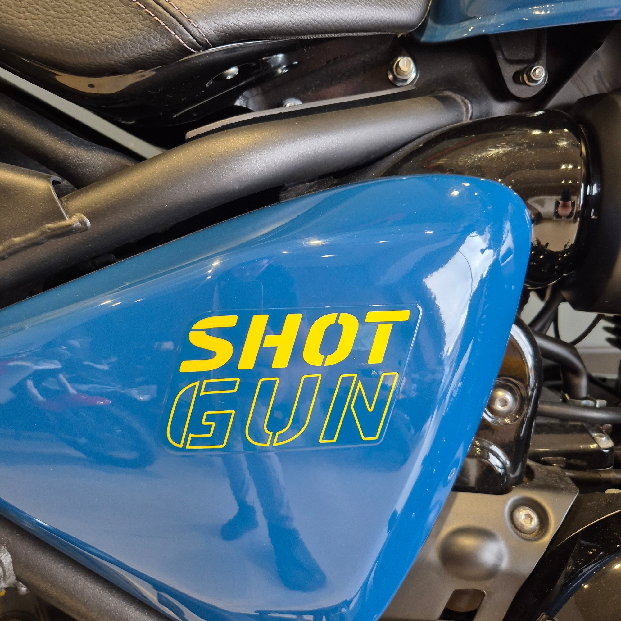 Royal Enfield Shotgun 650 - Plasma Blue - PreLoved