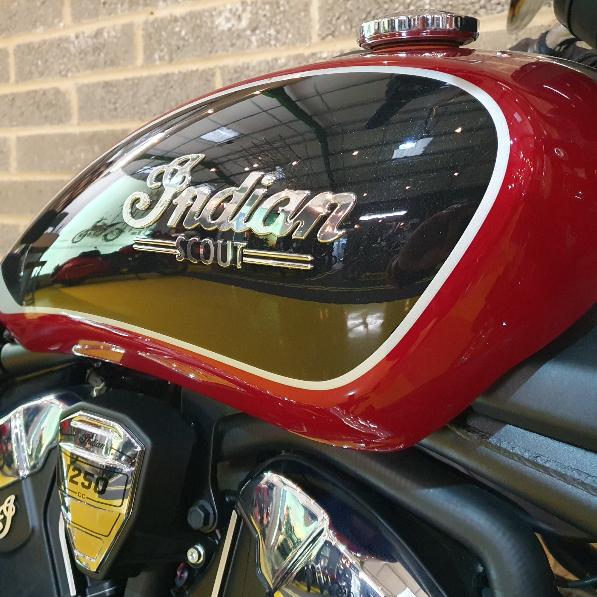 2025 Scout Classic Limited +Tech - Sunset Red Metallic