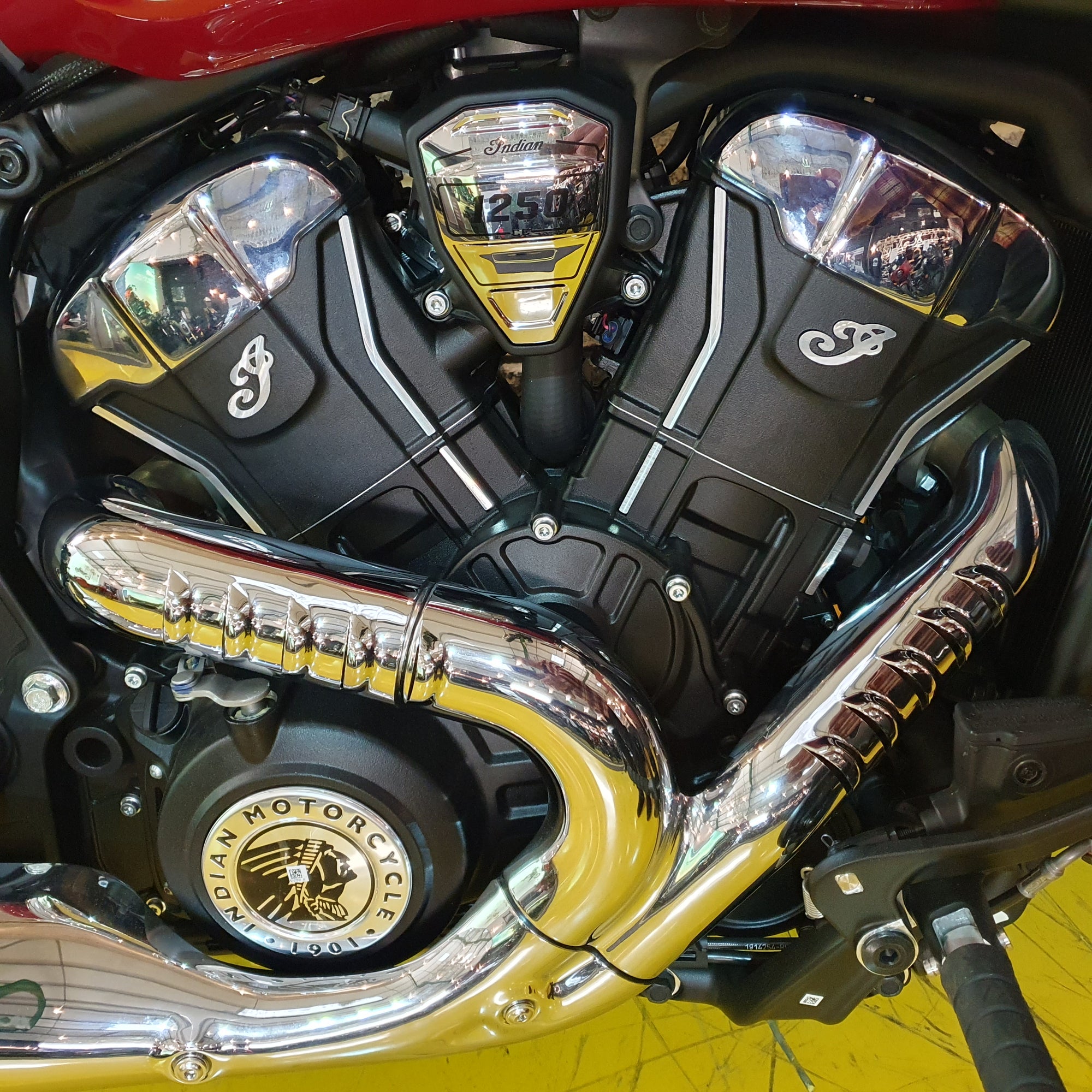 2025 Scout Classic Limited +Tech - Sunset Red Metallic