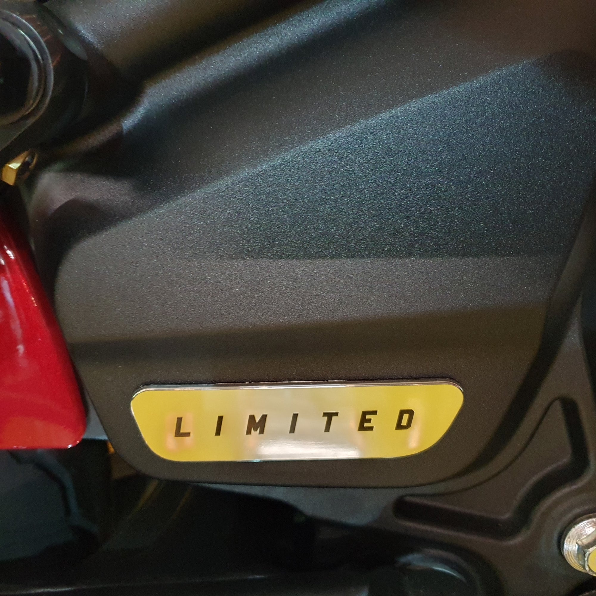 2025 Scout Classic Limited +Tech - Sunset Red Metallic