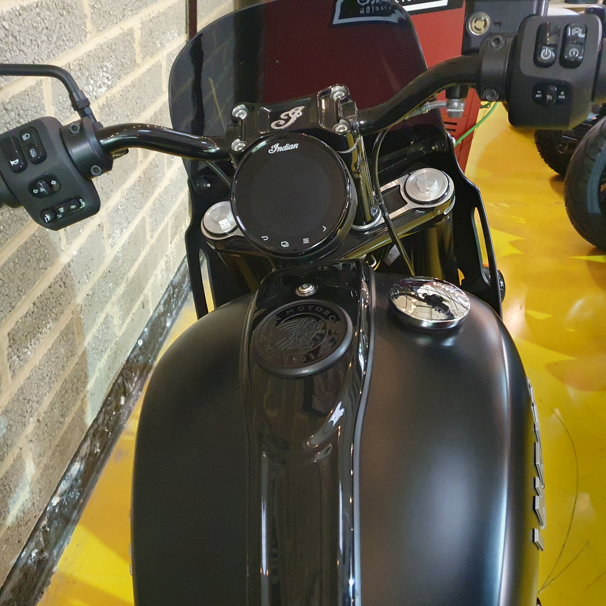 Indian Sport Chief - Black Smoke - PreLoved