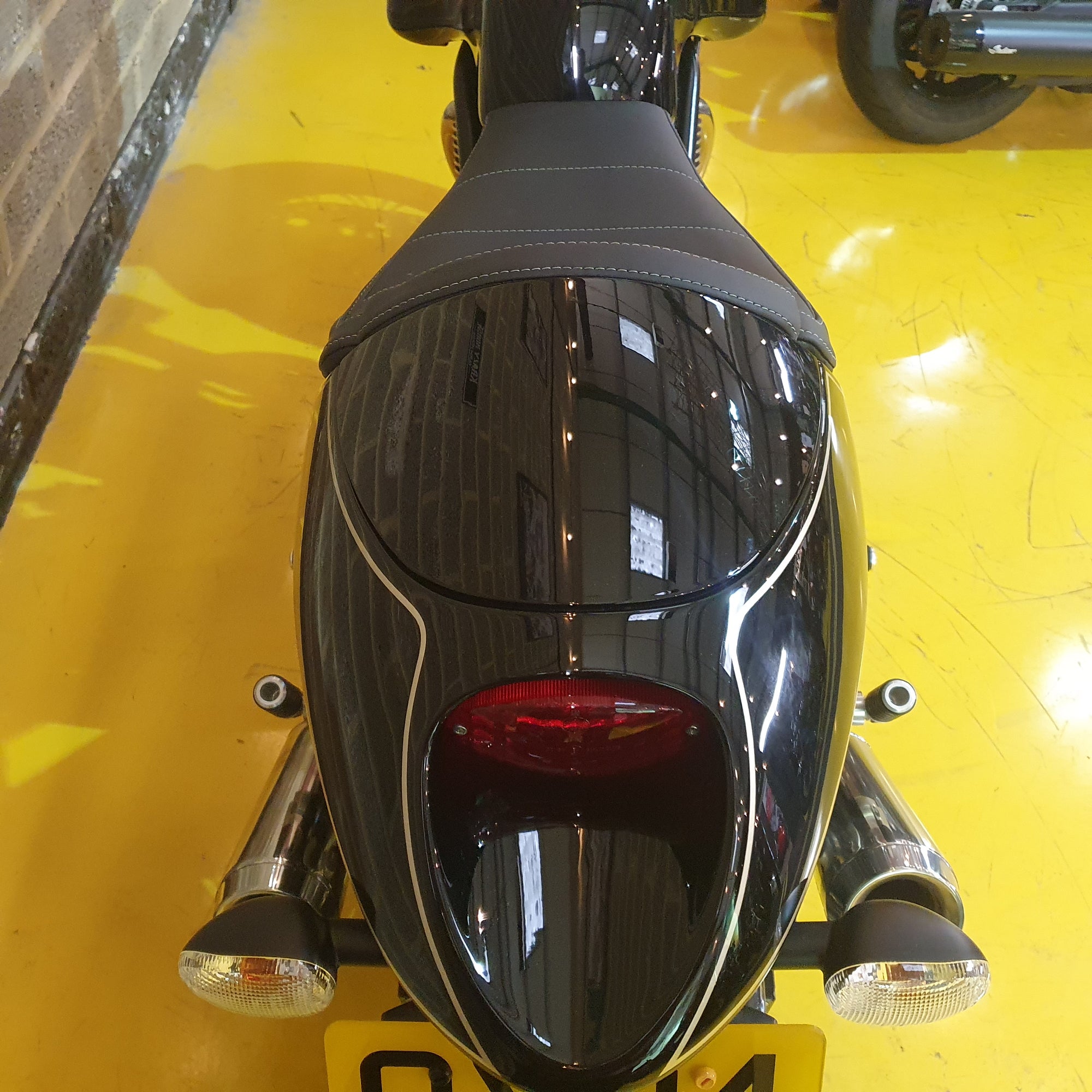 Norton Commando 961 Sport - Matrix Black - PreLoved