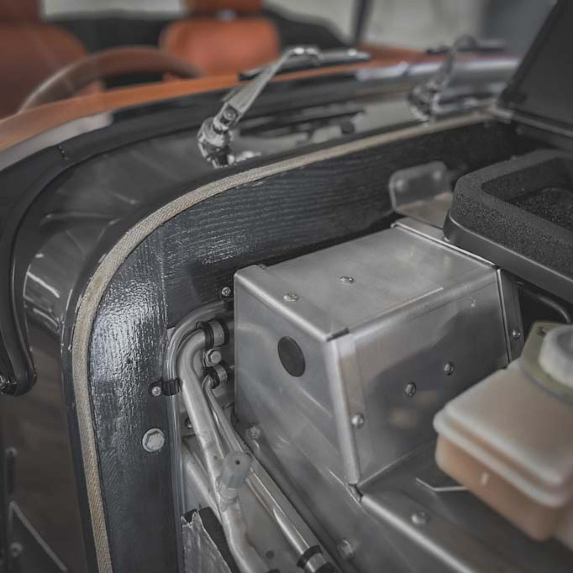 Morgan Plus Four Auto - Morgan Dark Silver Metallic