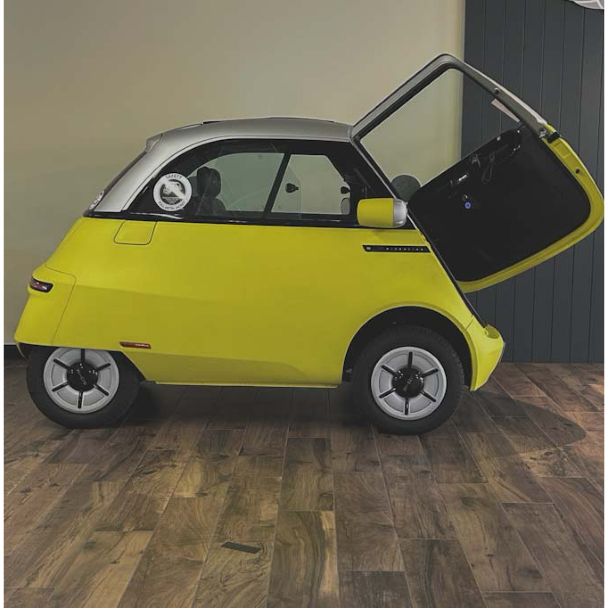 Microlino - Premium cool (A/C) and connect Package - Bespoke Factory Paint