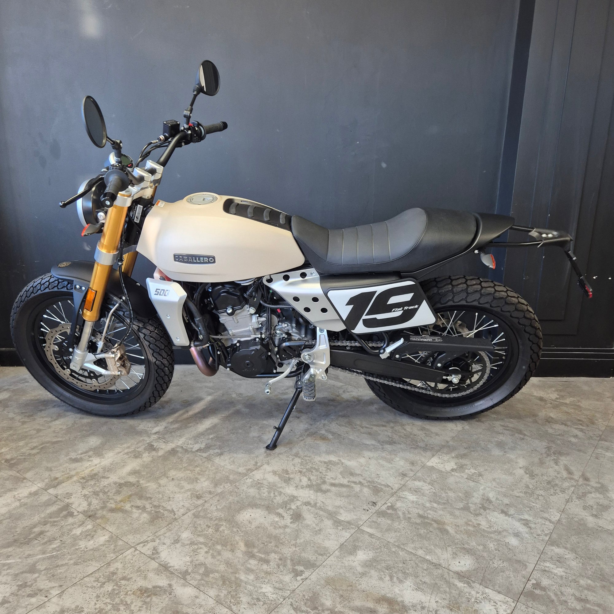 Fantic Caballero 500 Flat Track Edition - Sand - Preloved