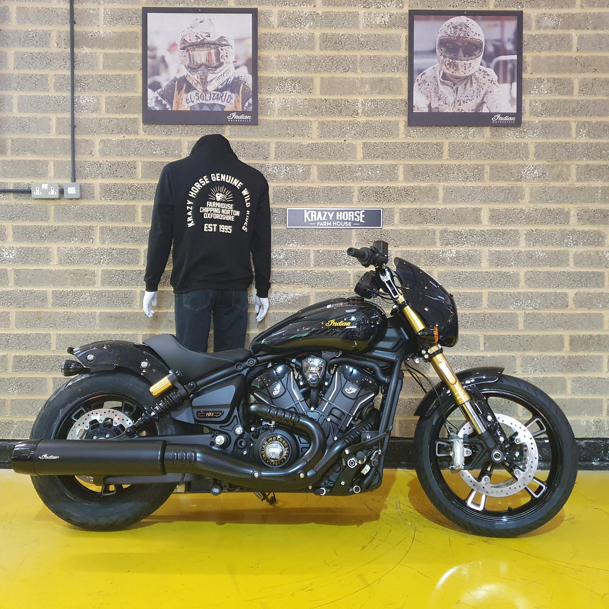 2026 Indian Scout 101 - Crystal Black with Super Graphite