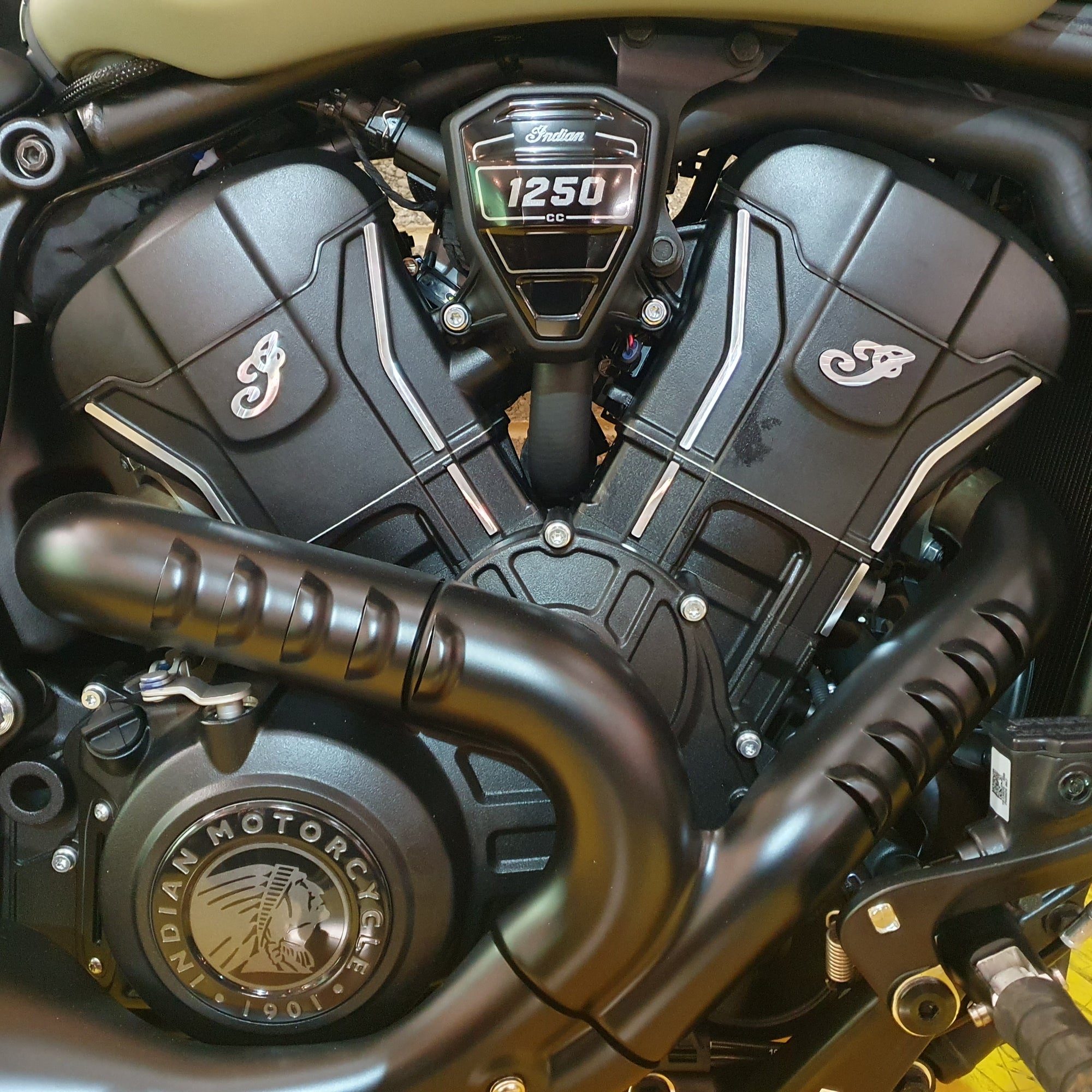 2026 Scout Bobber Limited +Tech - Smoke Moss Green