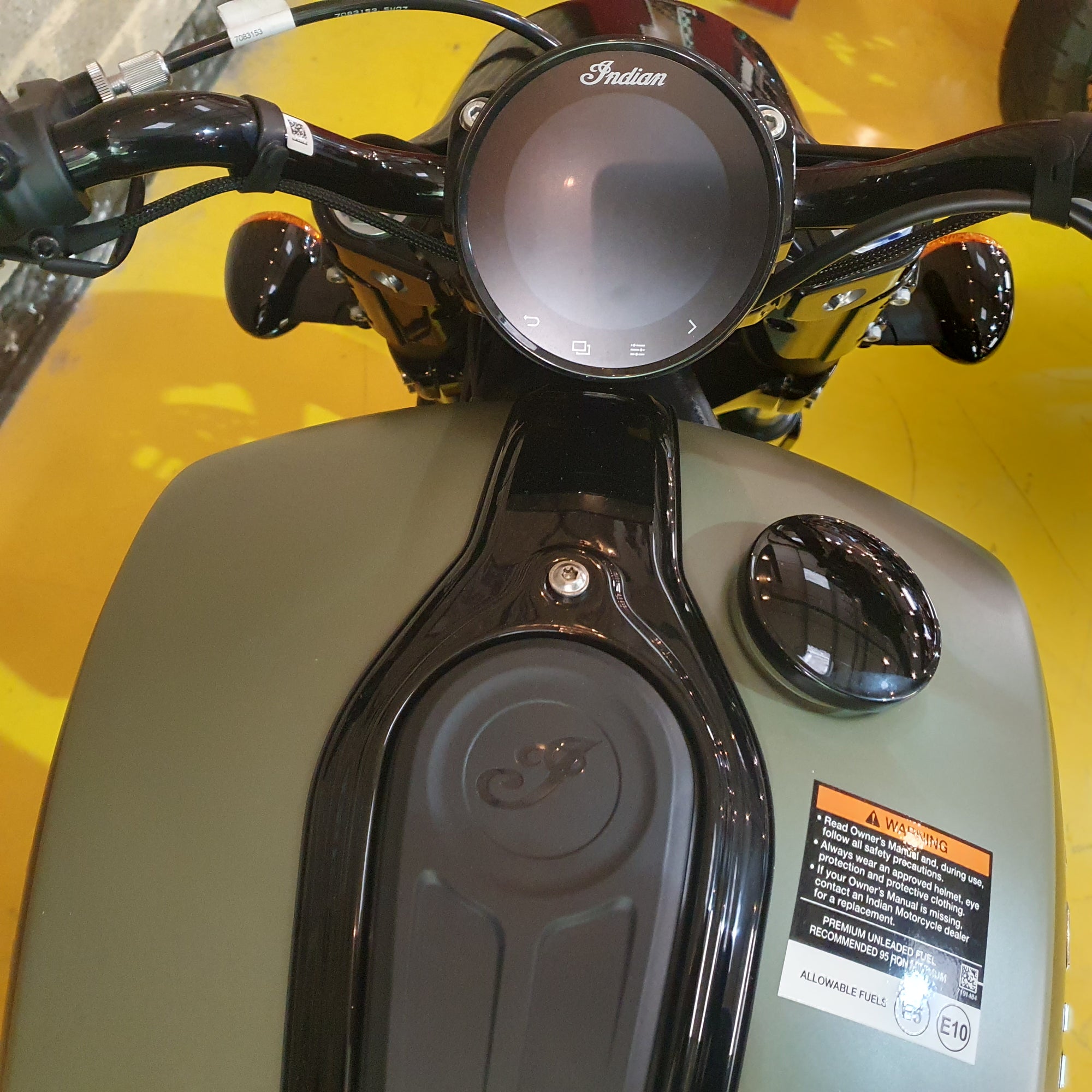 2026 Scout Bobber Limited +Tech - Smoke Moss Green