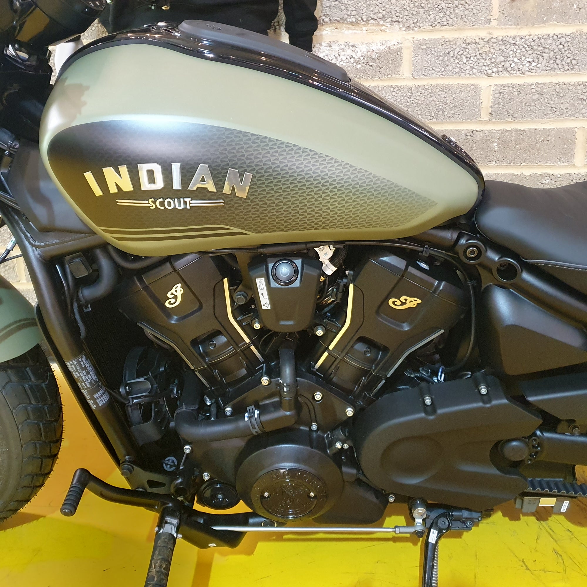 2026 Scout Bobber Limited +Tech - Smoke Moss Green