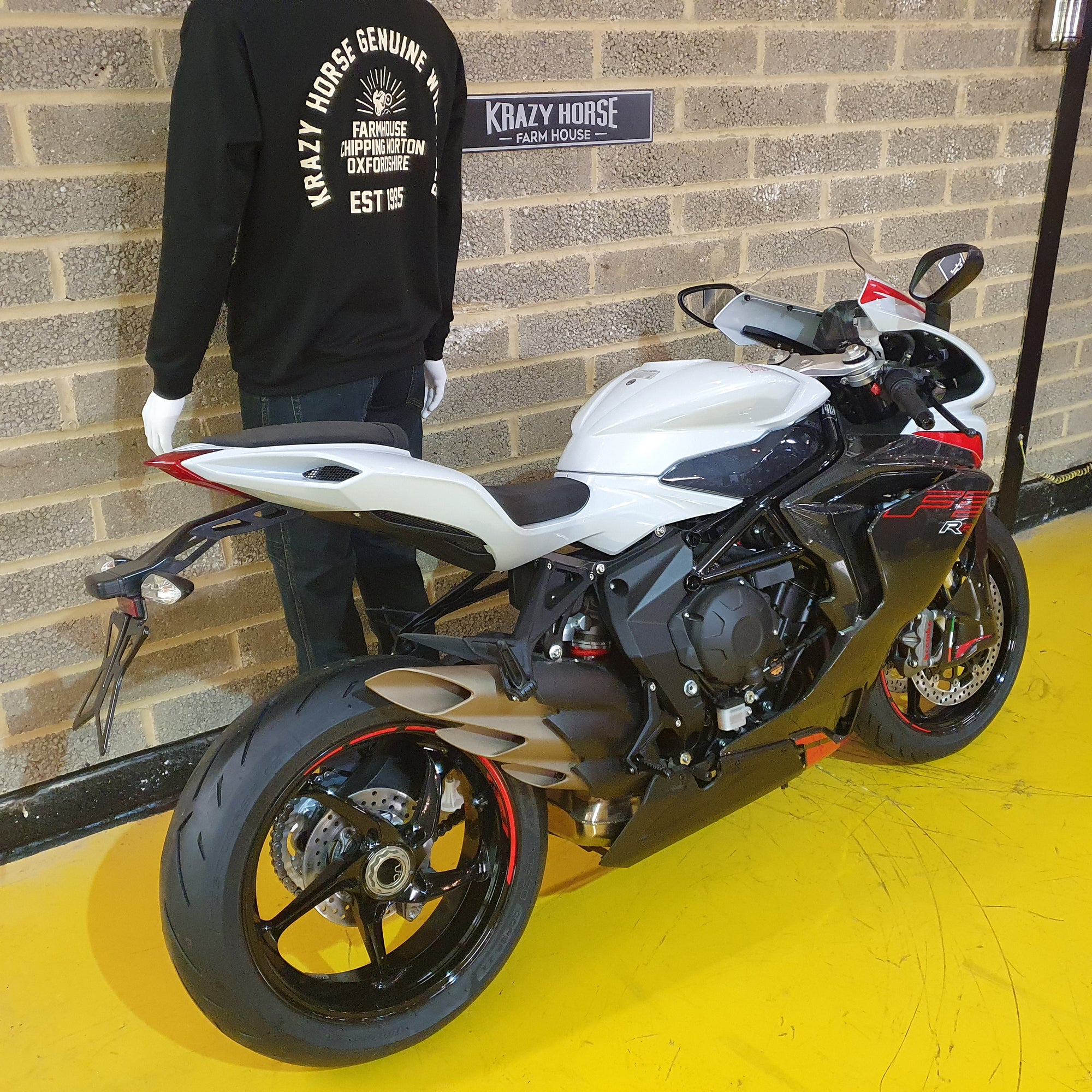 MV Agusta F3 RR - Surreal White & Mamba Red