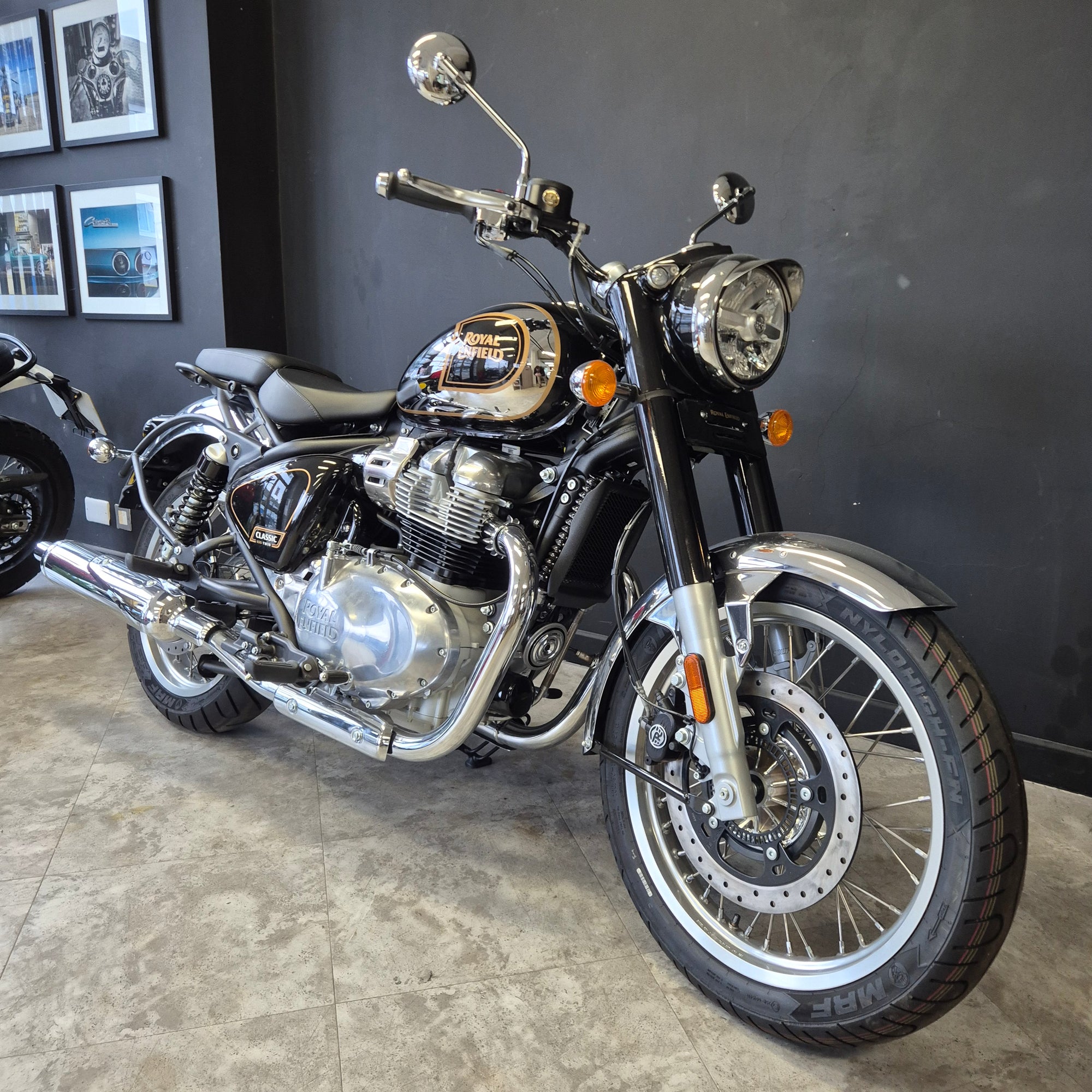 Royal Enfield Classic 650 Chrome -  Black/Chrome