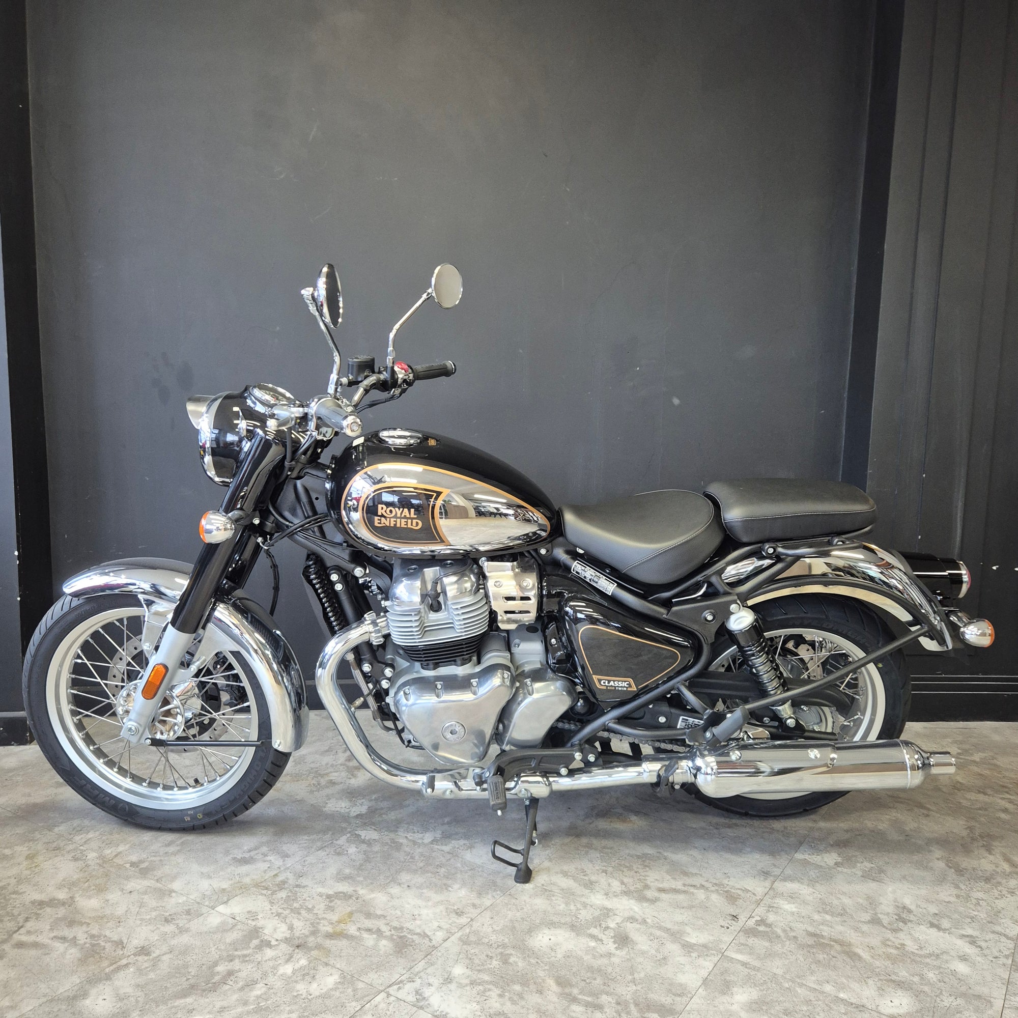 Royal Enfield Classic 650 Chrome -  Black/Chrome