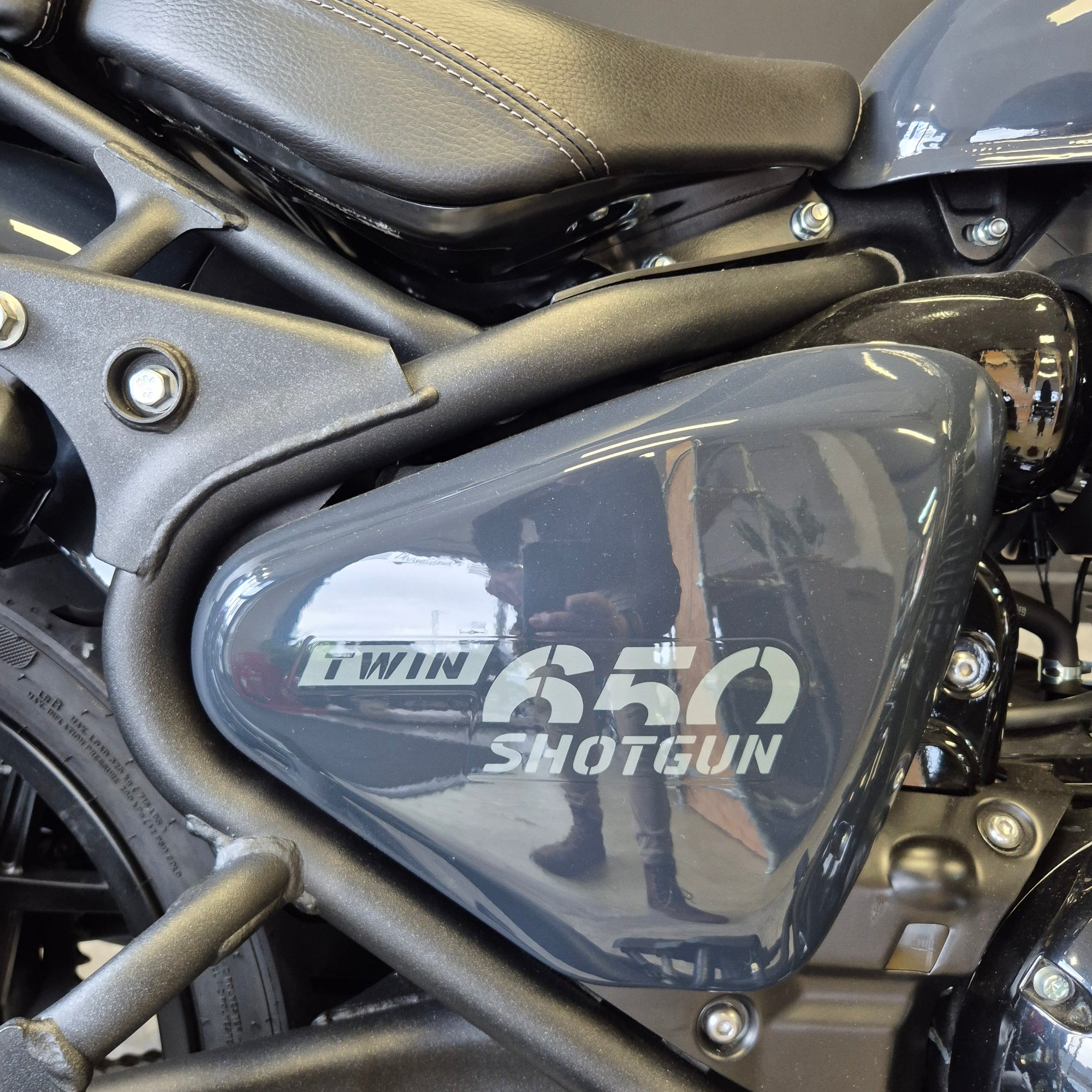 Royal Enfield Shotgun 650 - Sheet Metal Grey