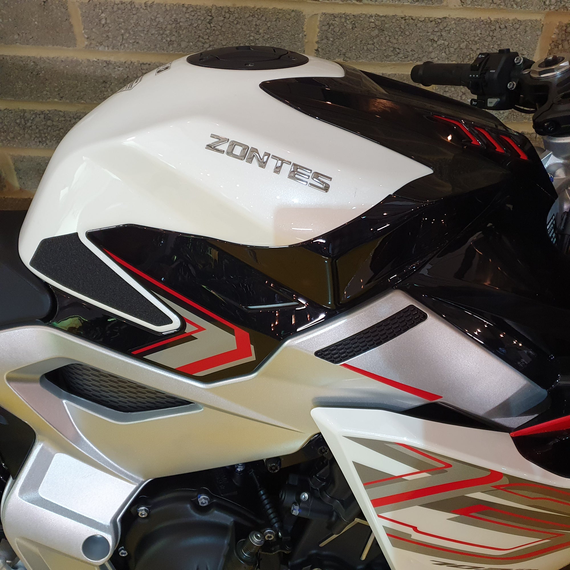 Zontes ZT703 RR - White/Red