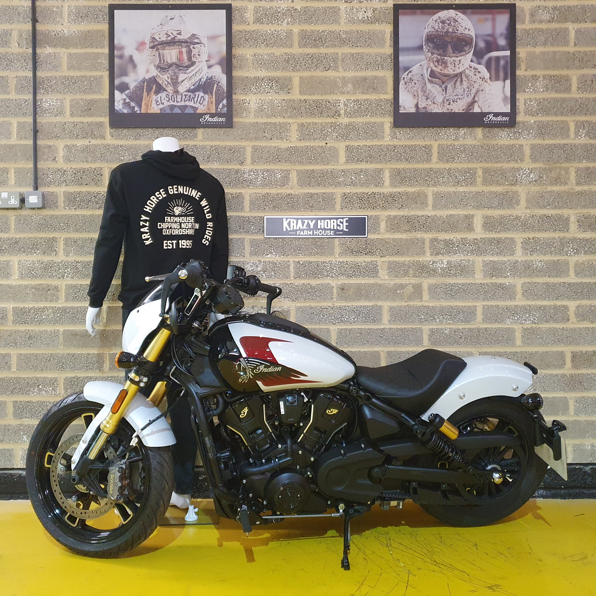 2025 Scout 101 - Ghost White Metallic - Preloved