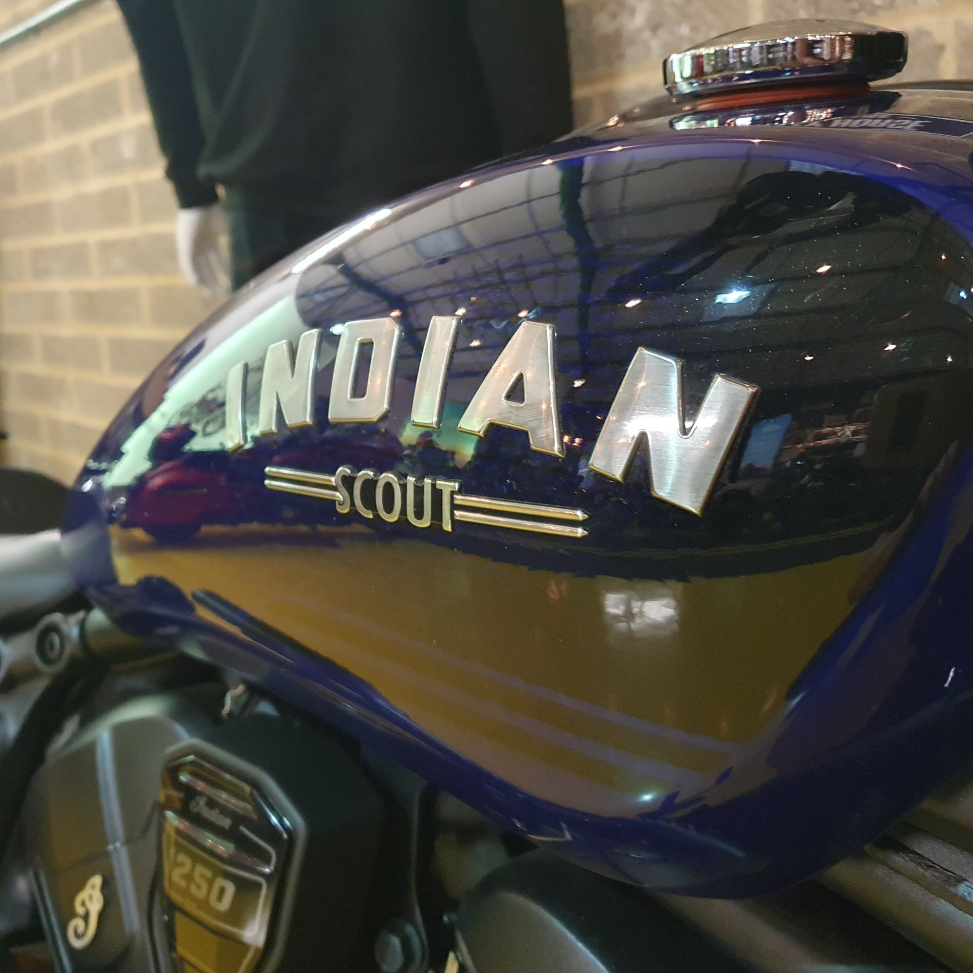 2025 Scout Bobber Limited +Tech - Spirit Blue Metallic -Preloved