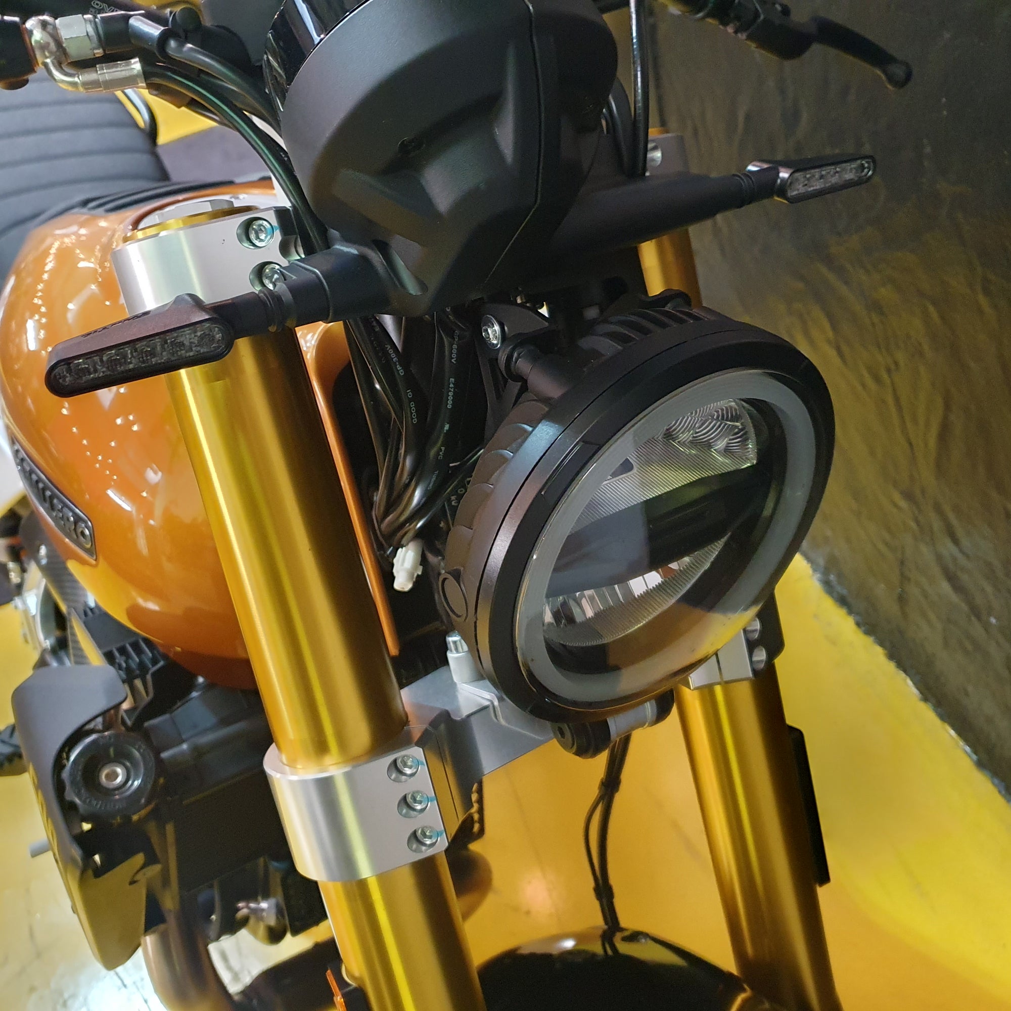 2025 Caballero Scrambler Deluxe 500 - Bronze
