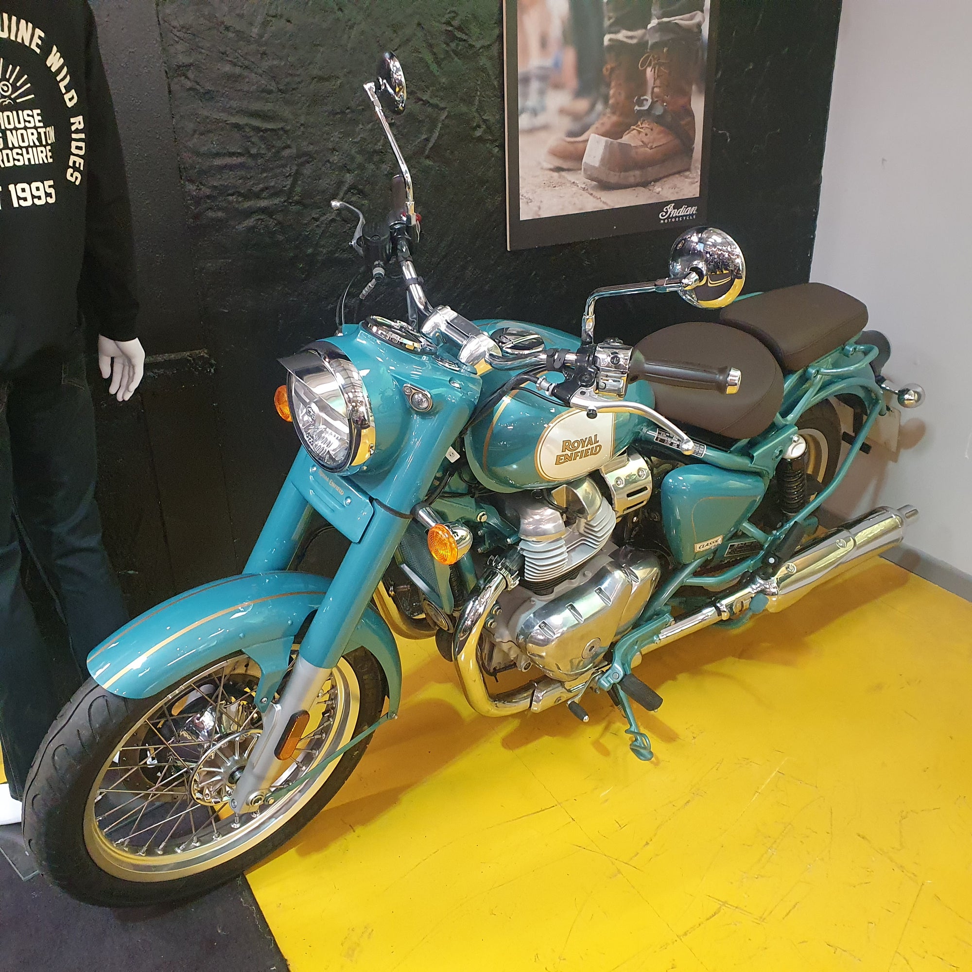 Royal Enfield 650 Classic - Teal Metallic - PreLoved