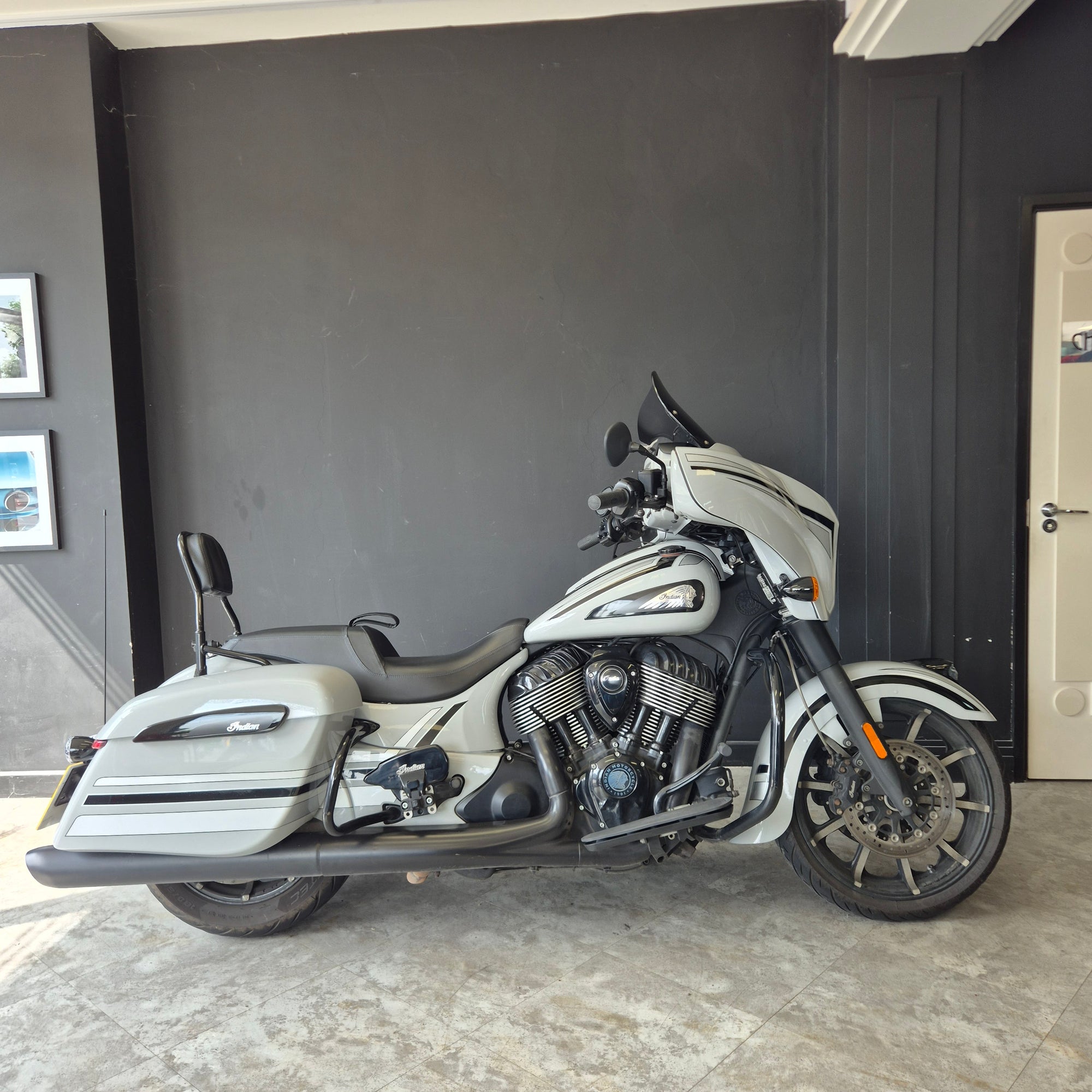2020 Indian Chieftain Dark Horse 116 - Ghost Grey w/Graphics - Preloved