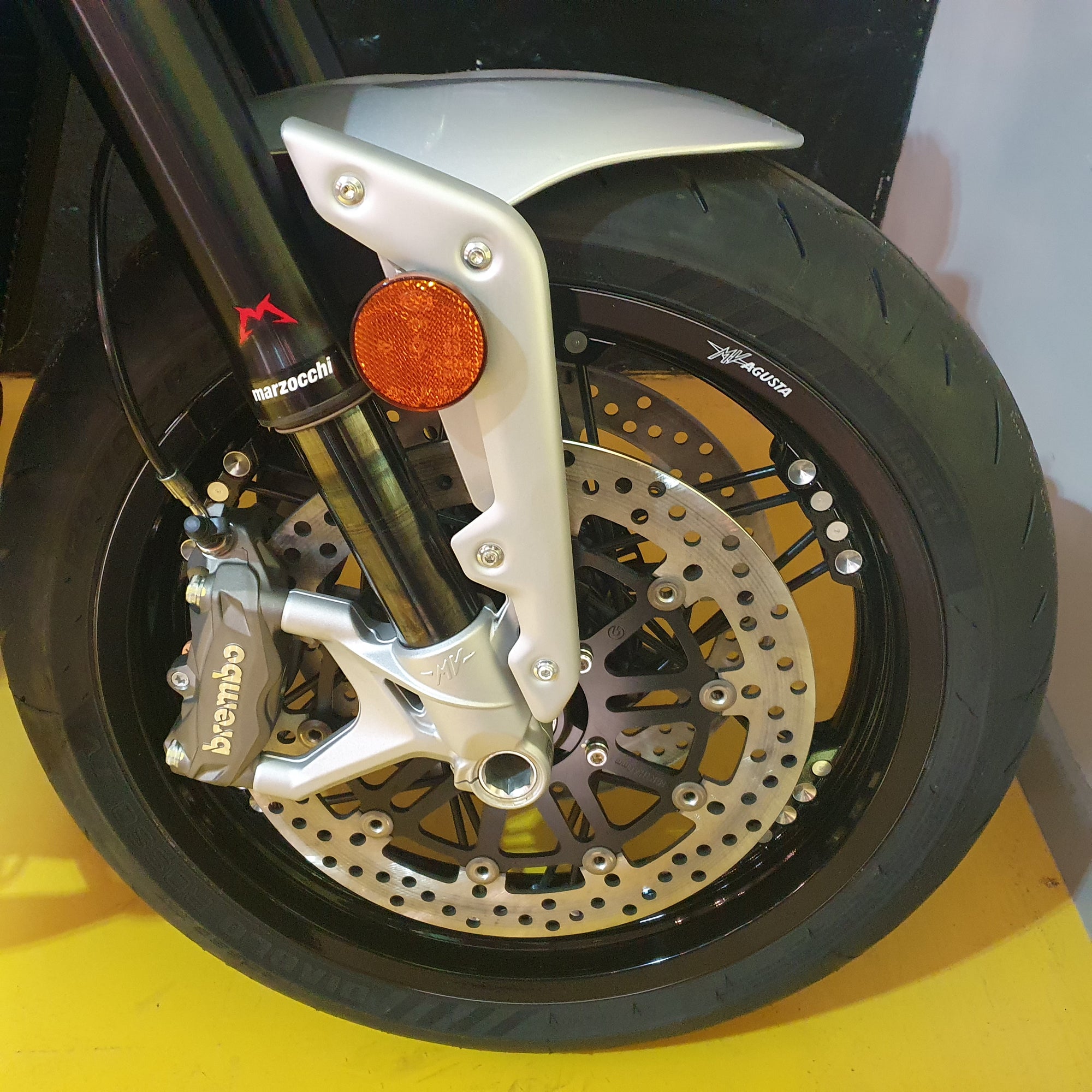 Dragster 800 RR - Carbon Black Ago Silver